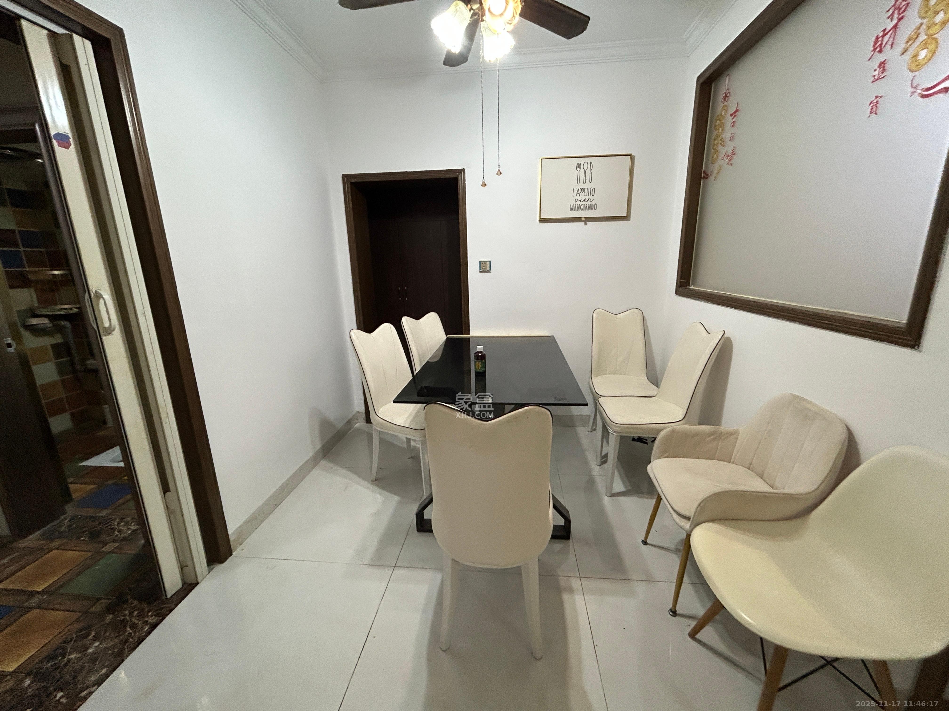 燕子岭散盘  3室2厅1卫    2500.0元/月室内图