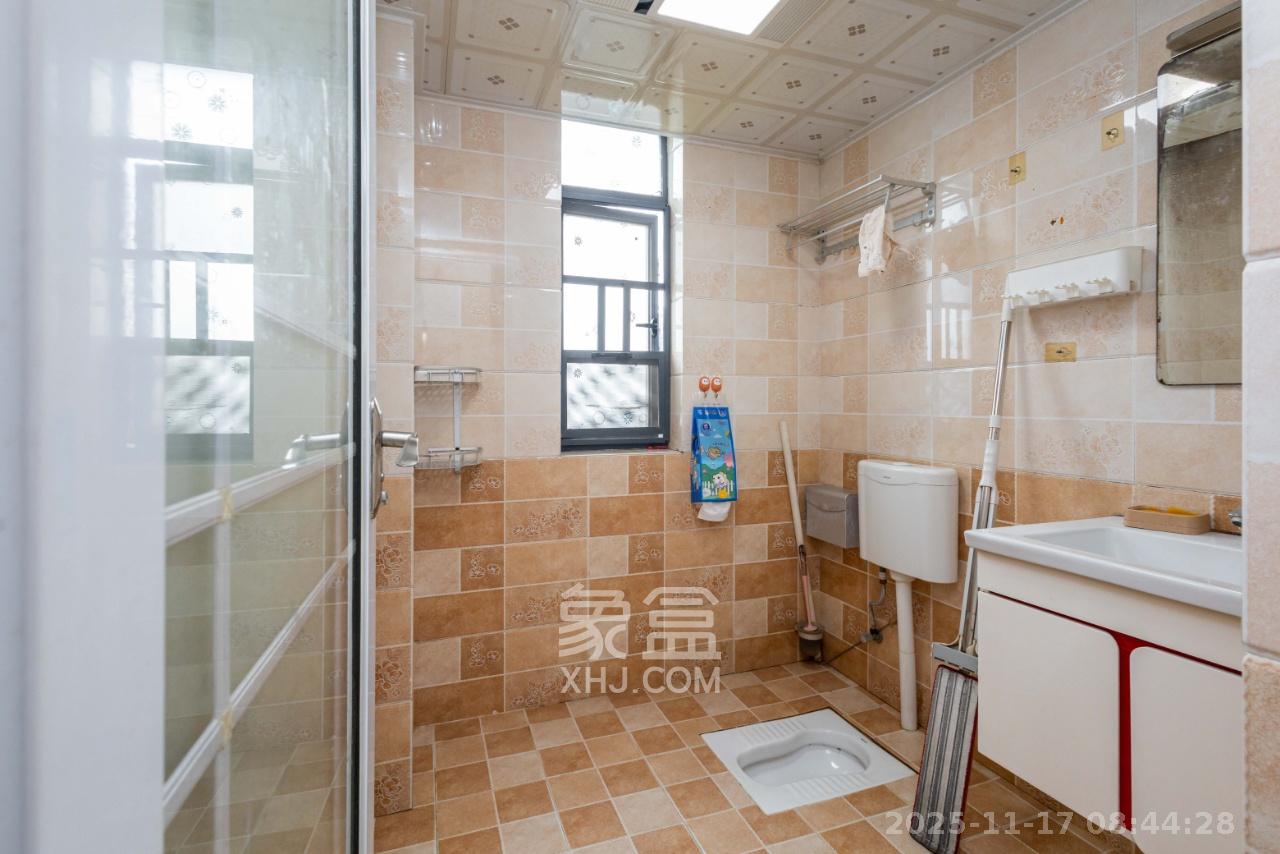 中国铁建国际城二期 3室2厅1卫 1800.0元/月 中国铁建国际城二期 3室2厅1卫 1800.0元/月室内图