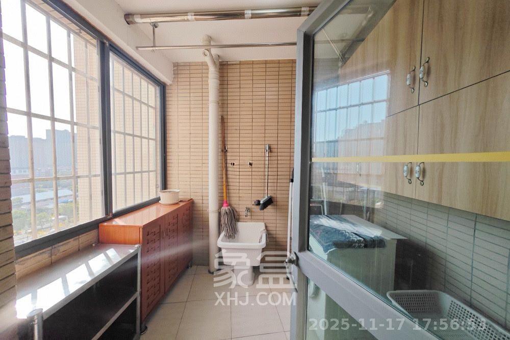 新城新世界一二三期 2室2厅1卫 2600.0元/月 新城新世界一二三期 2室2厅1卫 2600.0元/月室内图