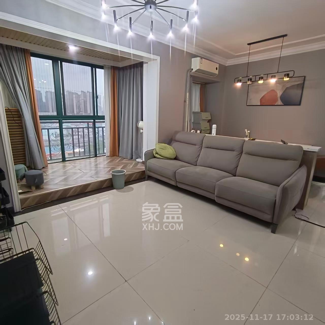 恒大雅苑  3室2厅2卫    2600.0元/月室内图