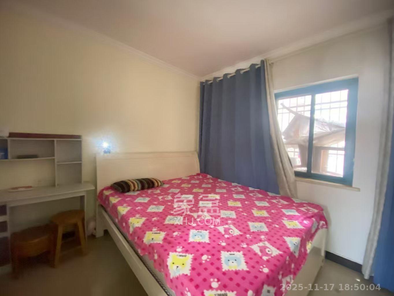 蝴蝶谷  1室2厅1卫    2000.0元/月室内图