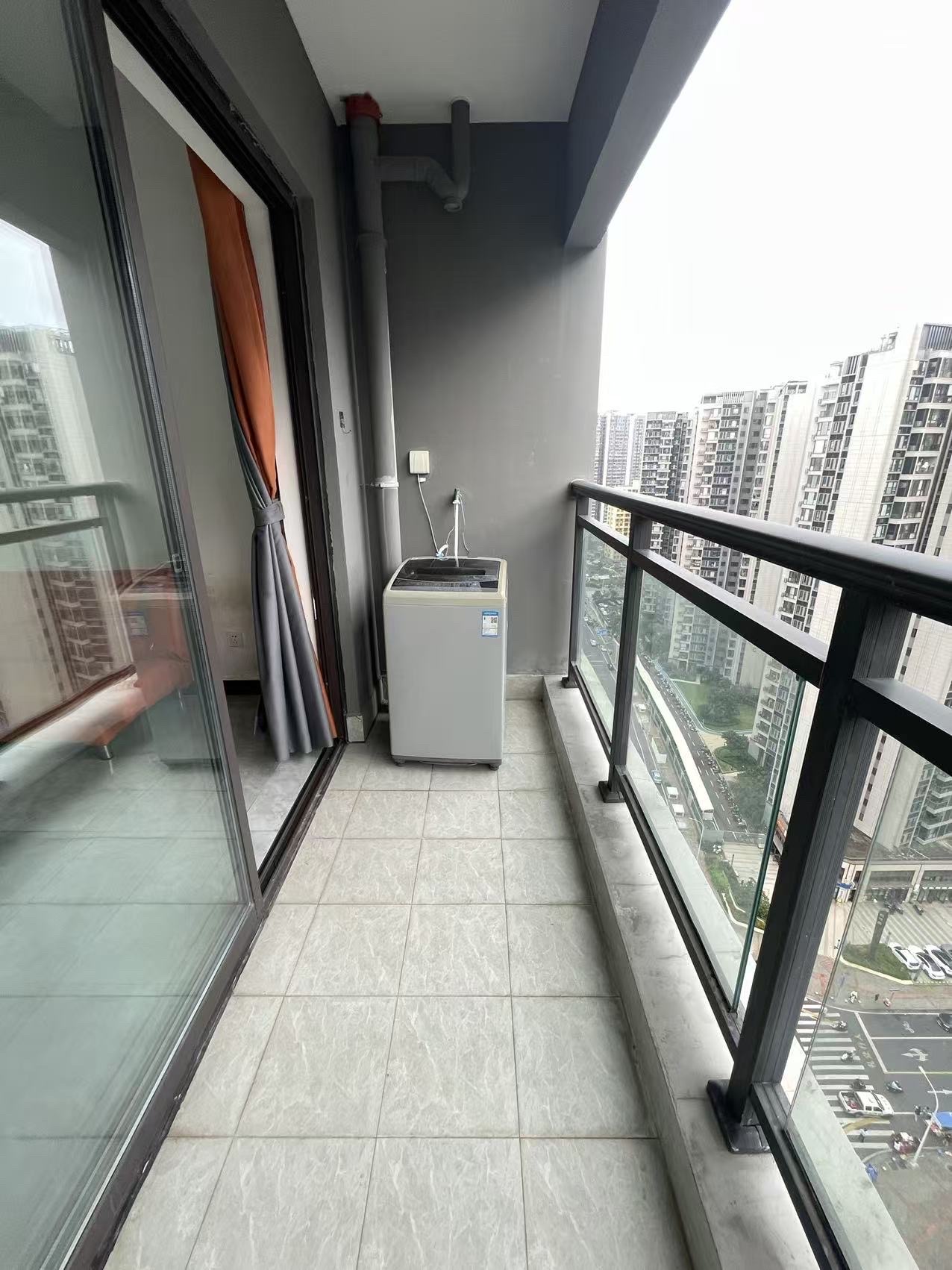 坡博家园四区 2室1厅1卫 2400.0元/月 坡博家园四区 2室1厅1卫 2400.0元/月室内图