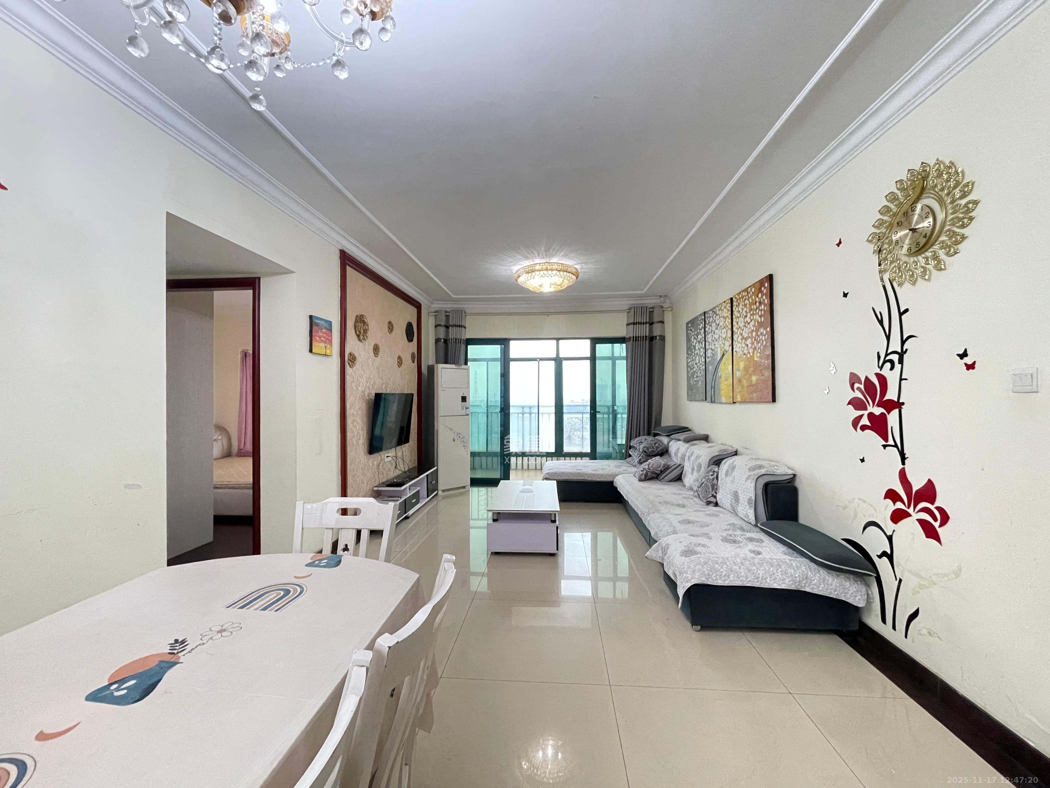 恒大名都  3室2厅2卫    1880.0元/月