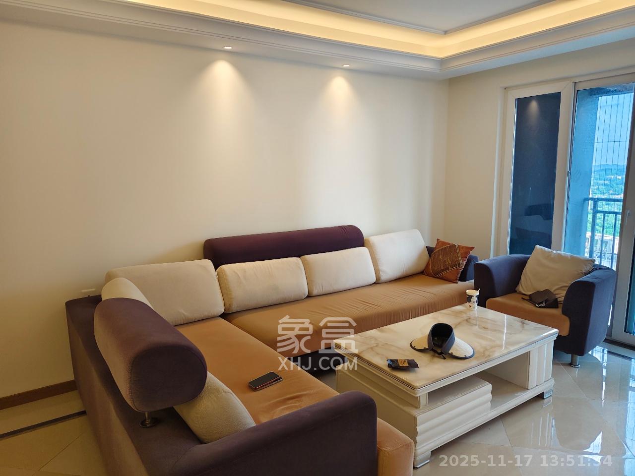 金科集美天辰  3室2厅2卫    2200.0元/月室内图1