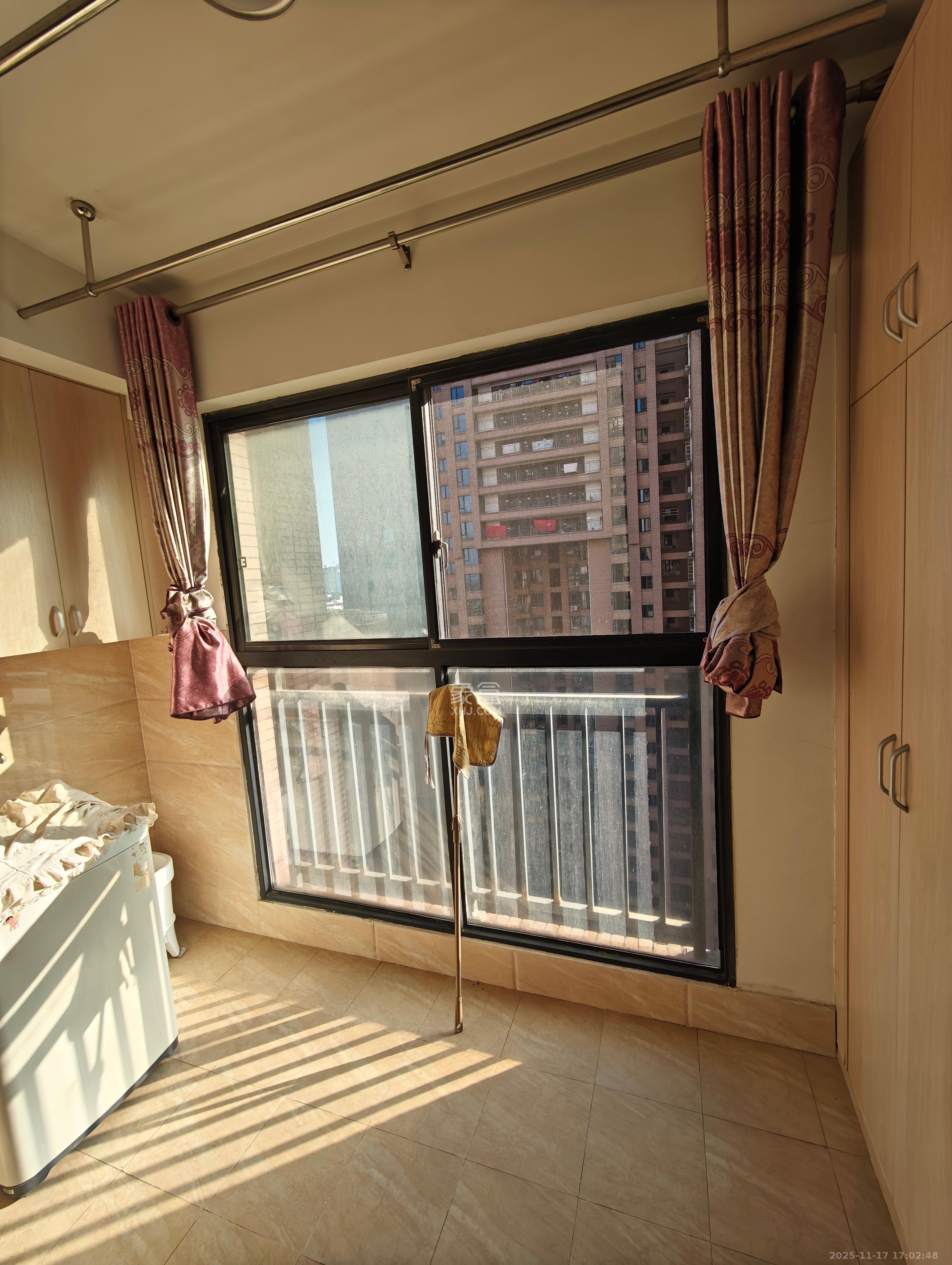 三一街区  2室1厅1卫    1500.0元/月室内图