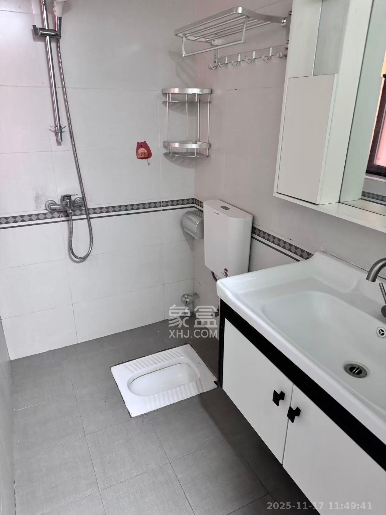 新新花园  2室1厅1卫    2200.0元/月室内图