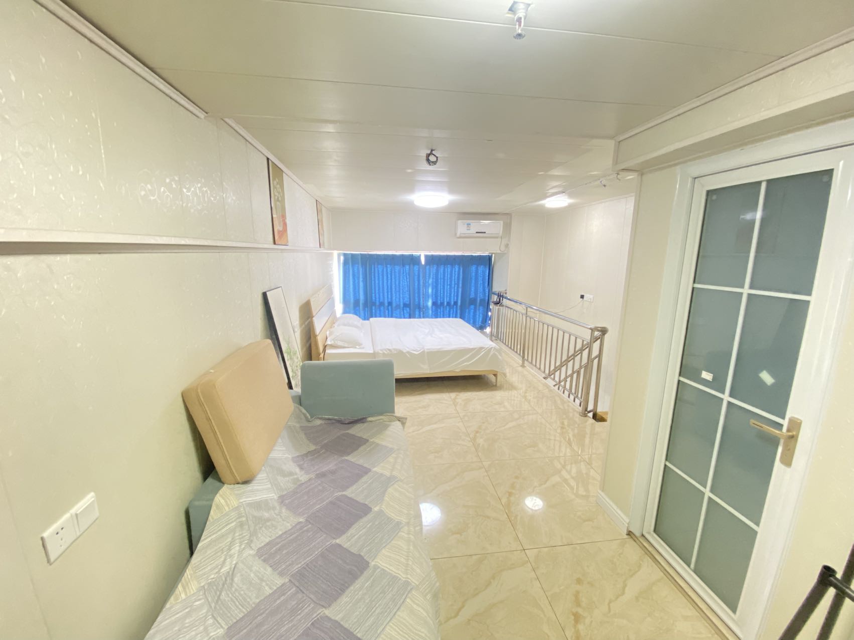 万达广场骏豪仕家(万达公馆) 2室2厅1卫 2200.0元/月 万达广场骏豪仕家(万达公馆) 2室2厅1卫 2200.0元/月室内图