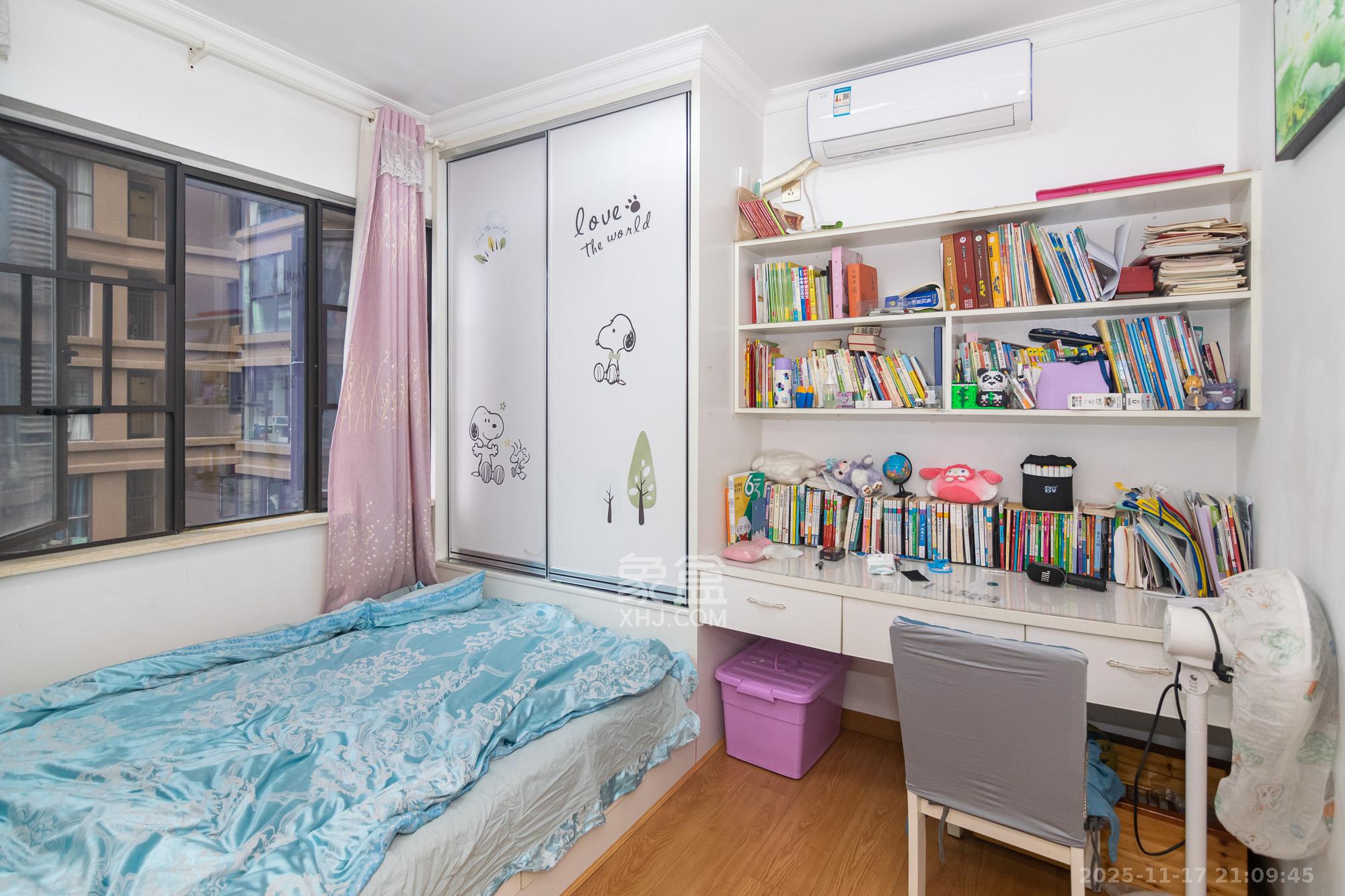 润和长郡（润和紫郡二三期）  3室2厅1卫    68.0万卧室