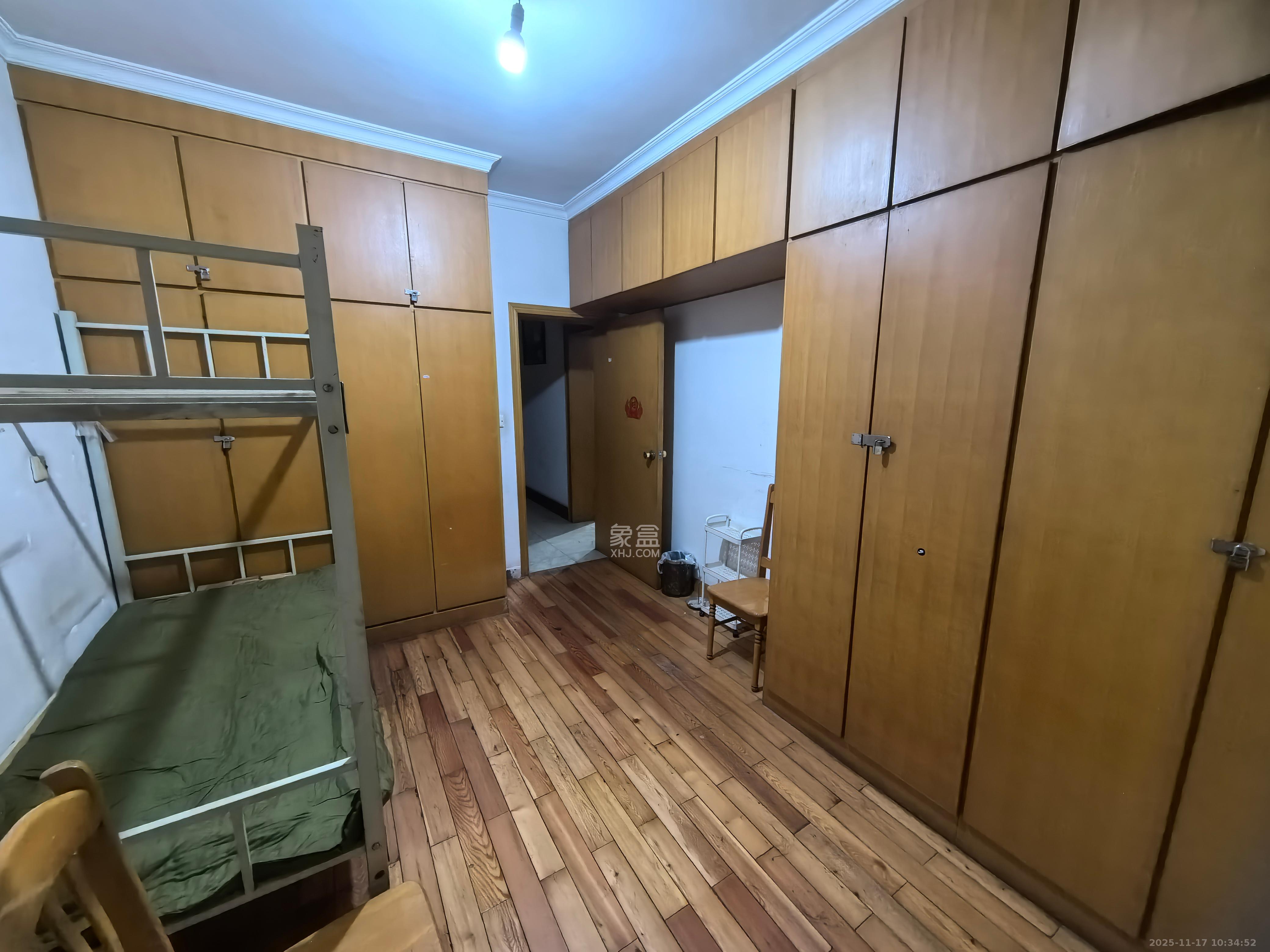 省工商局院内宿舍（江边工商局）  1室2厅2卫    3300.0元/月室内图