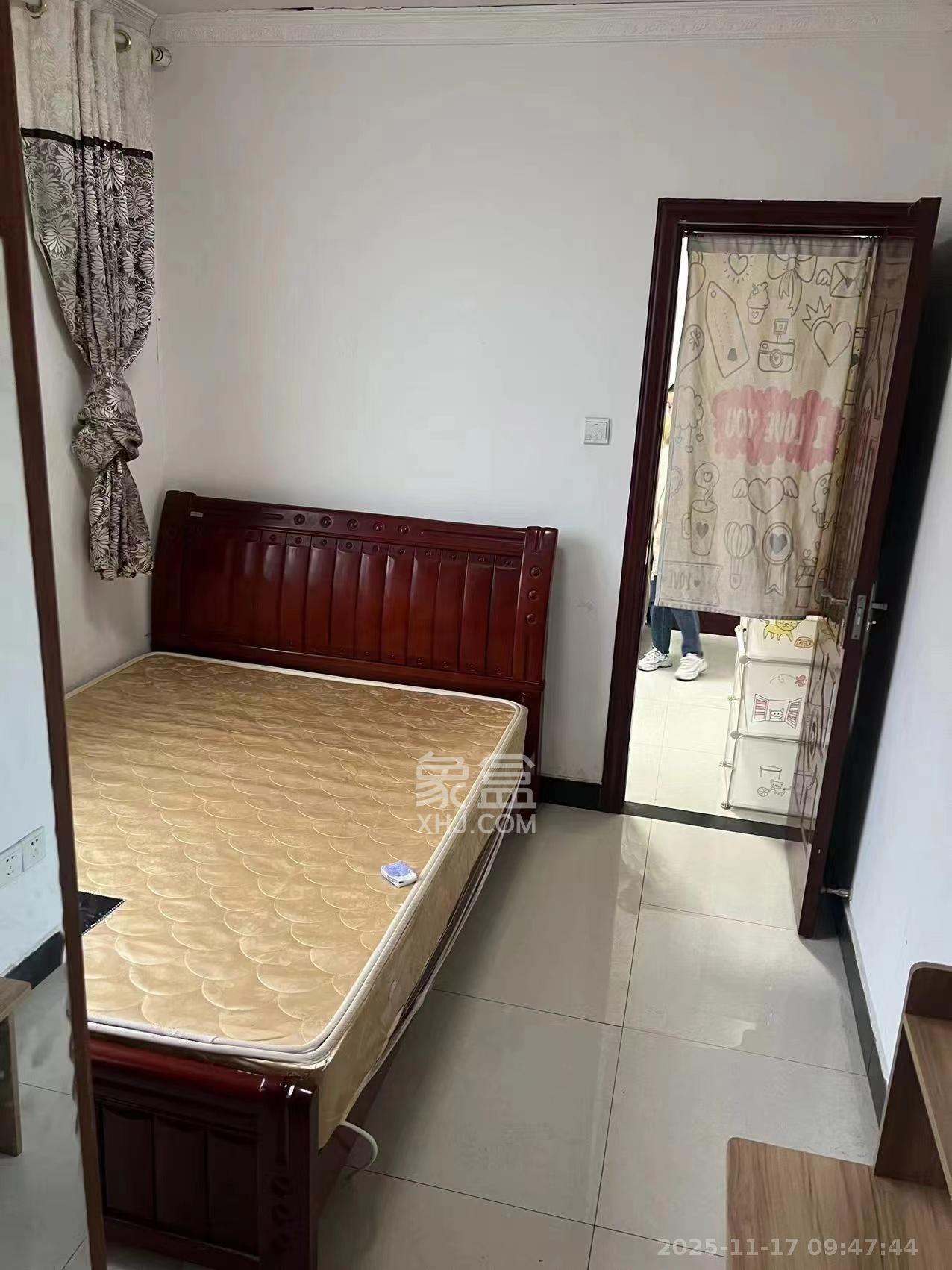 诚兴园  1室1厅1卫    1200.0元/月