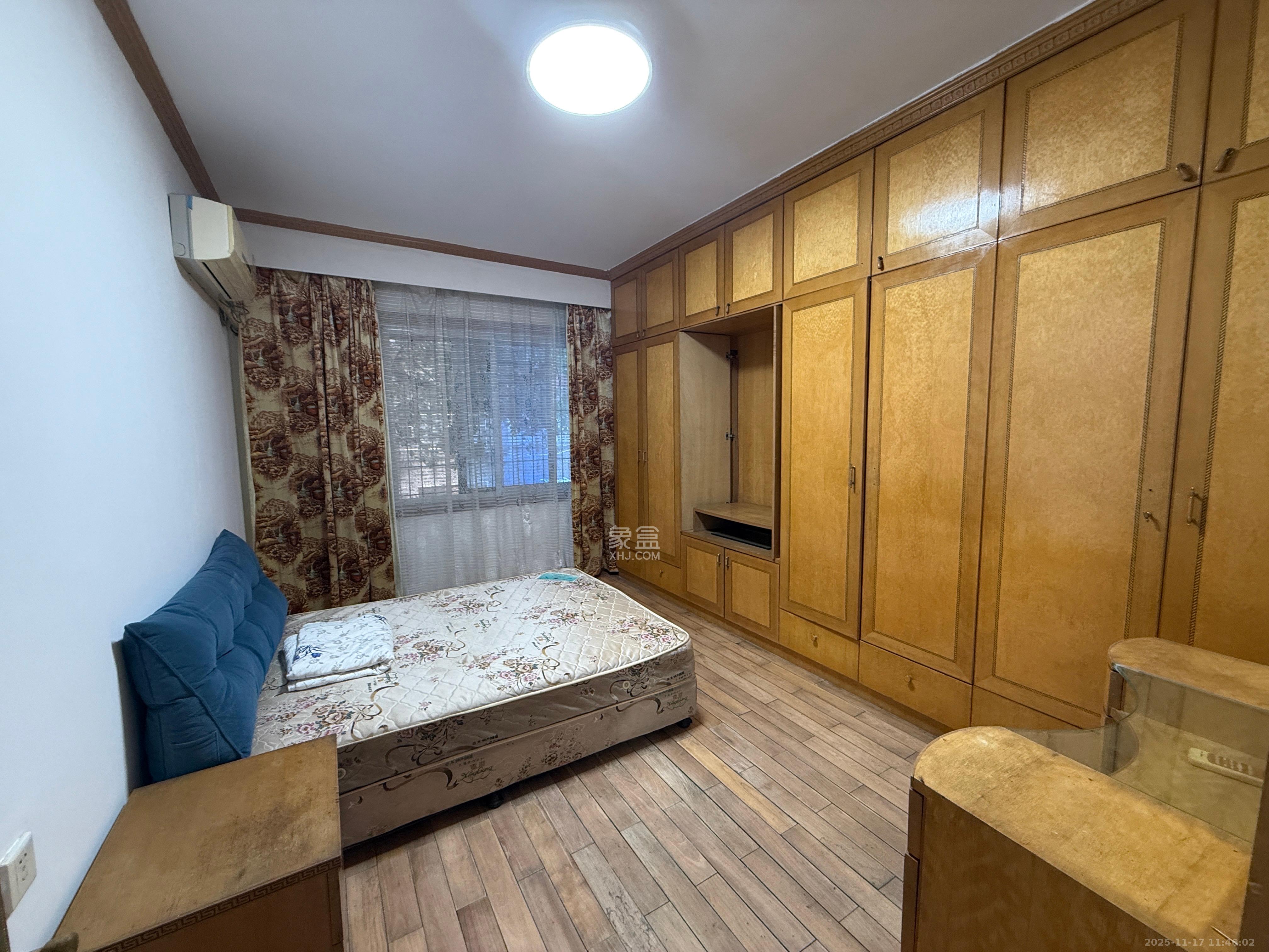 六堆子散盘  3室2厅2卫    2800.0元/月室内图