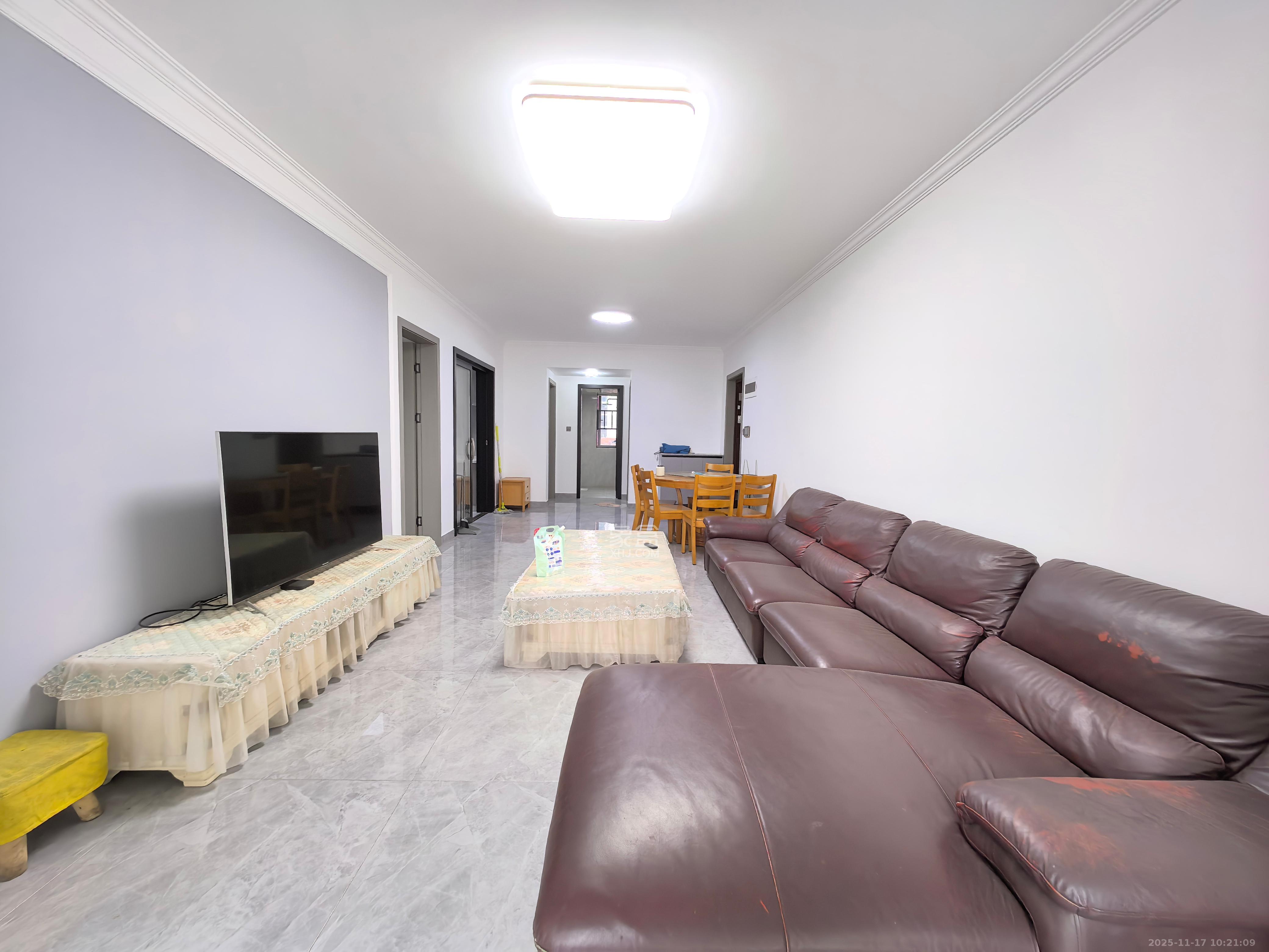 华远海蓝郡 3室2厅1卫 2200.0元/月 华远海蓝郡 3室2厅1卫 2200.0元/月室内图