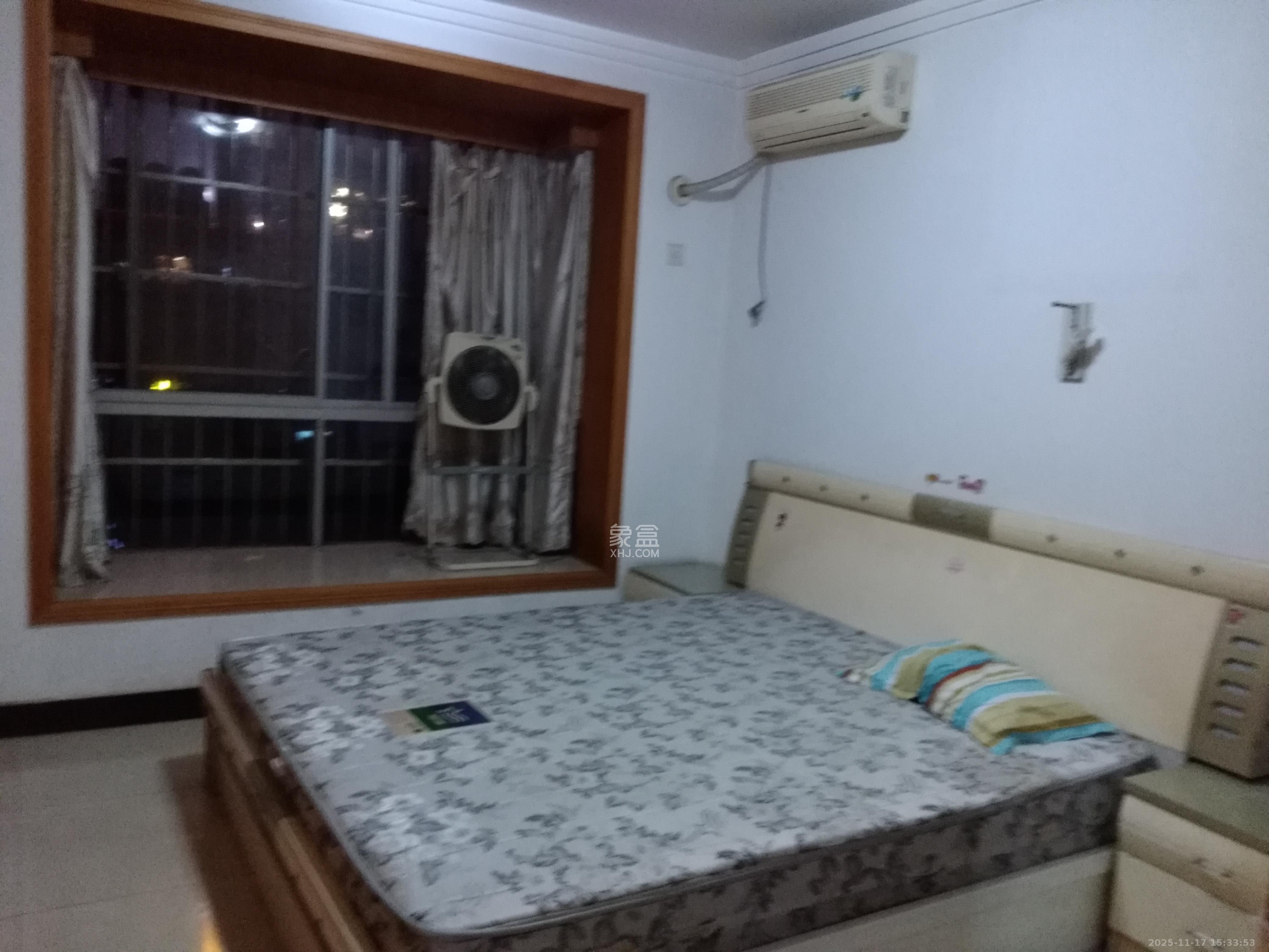 新星小区  2室2厅1卫    1300.0元/月室内图