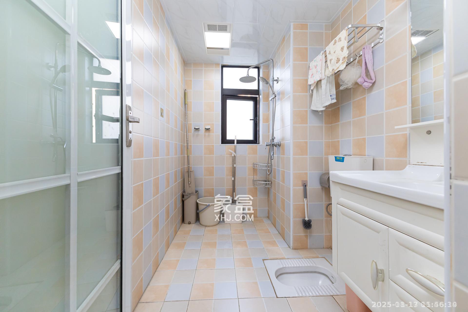 时代倾城三期 2室2厅1卫 2000.0元/月 时代倾城三期 2室2厅1卫 2000.0元/月室内图