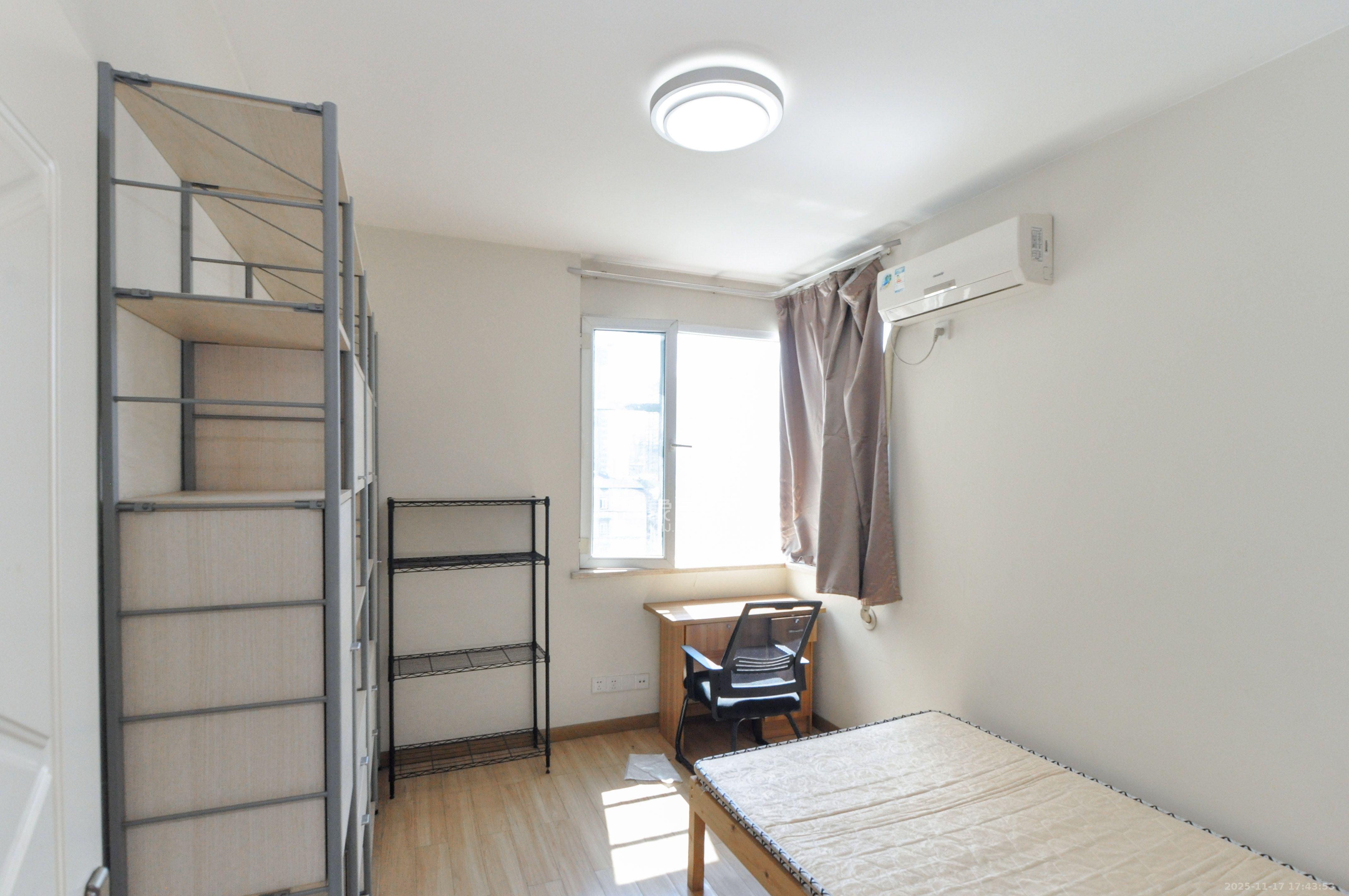 嘉逸名庭  3室2厅1卫    2500.0元/月室内图