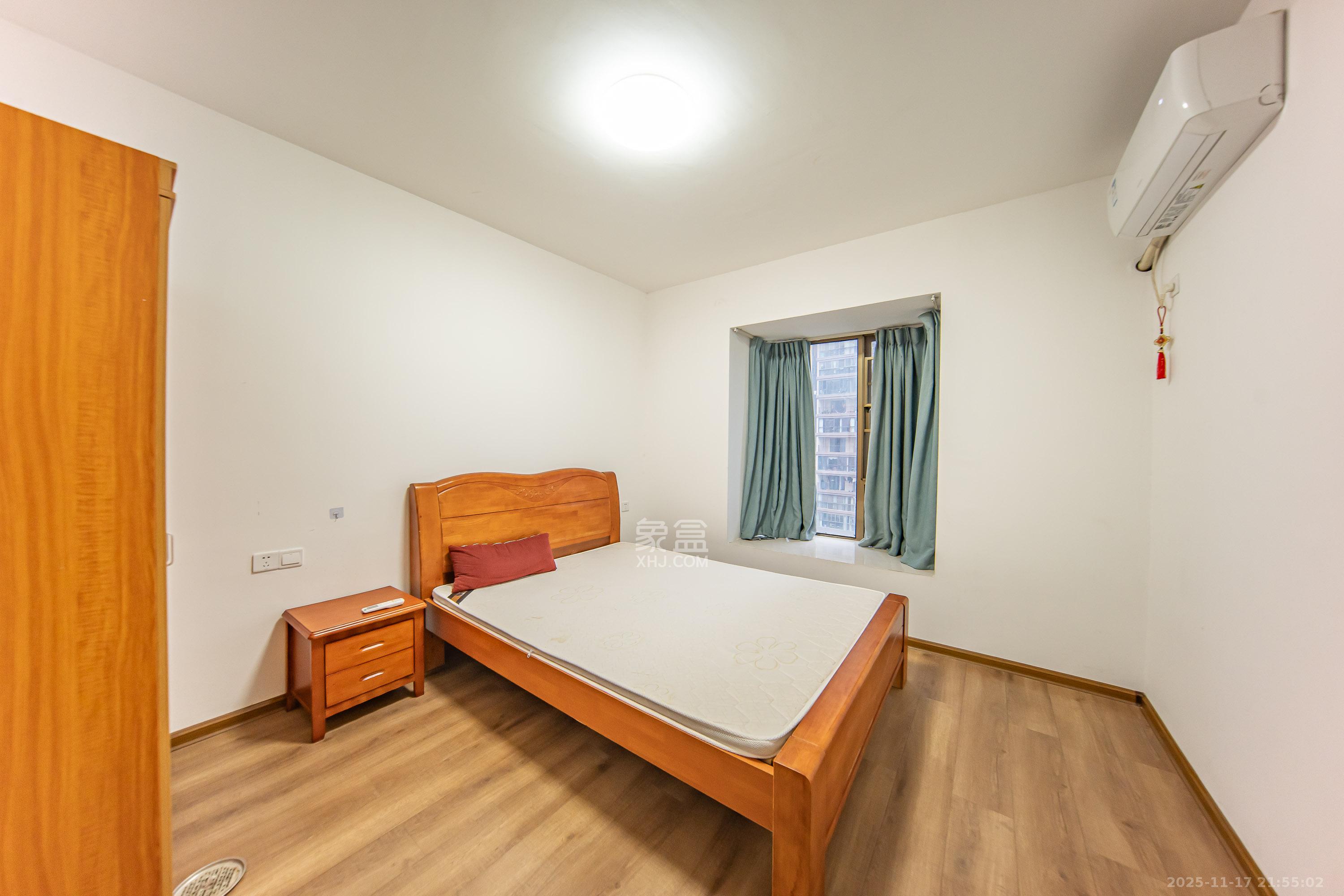 江山帝景雅典 4室2厅2卫 130.0万 江山帝景雅典 4室2厅2卫 130.0万卧室