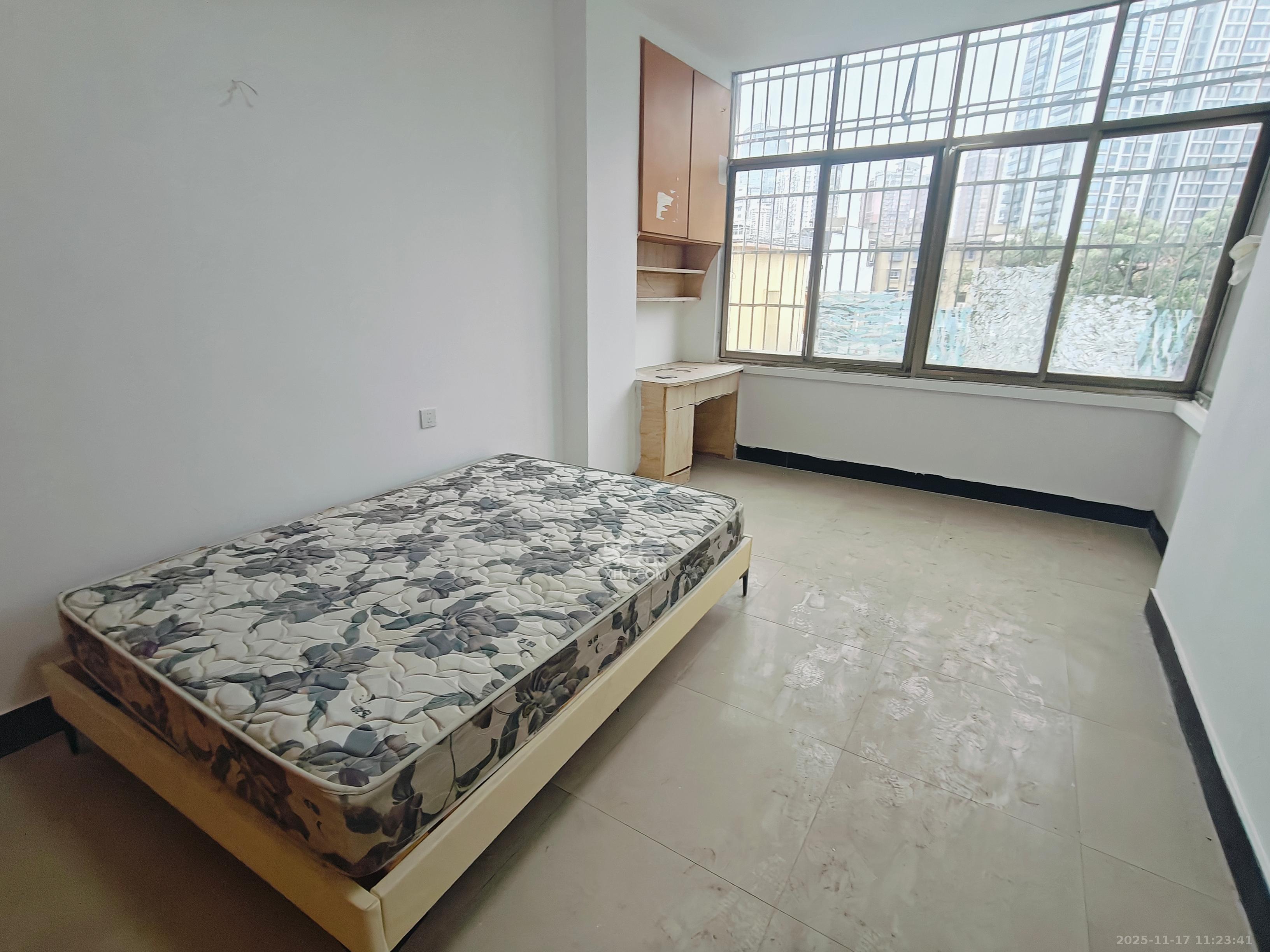 冯家湾  2室2厅1卫    1800.0元/月室内图