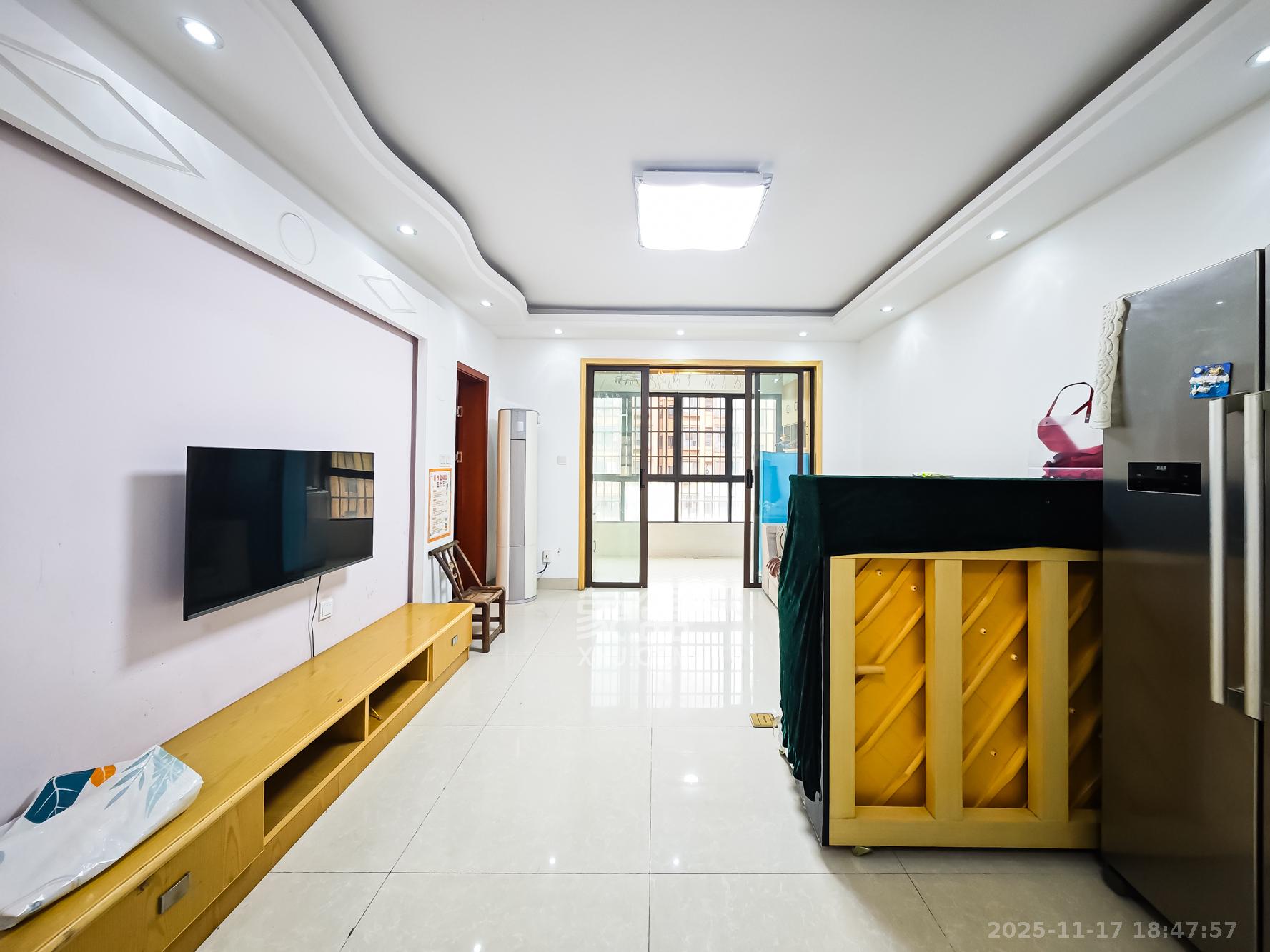 山语城二期  3室2厅1卫    62.8万室内图1