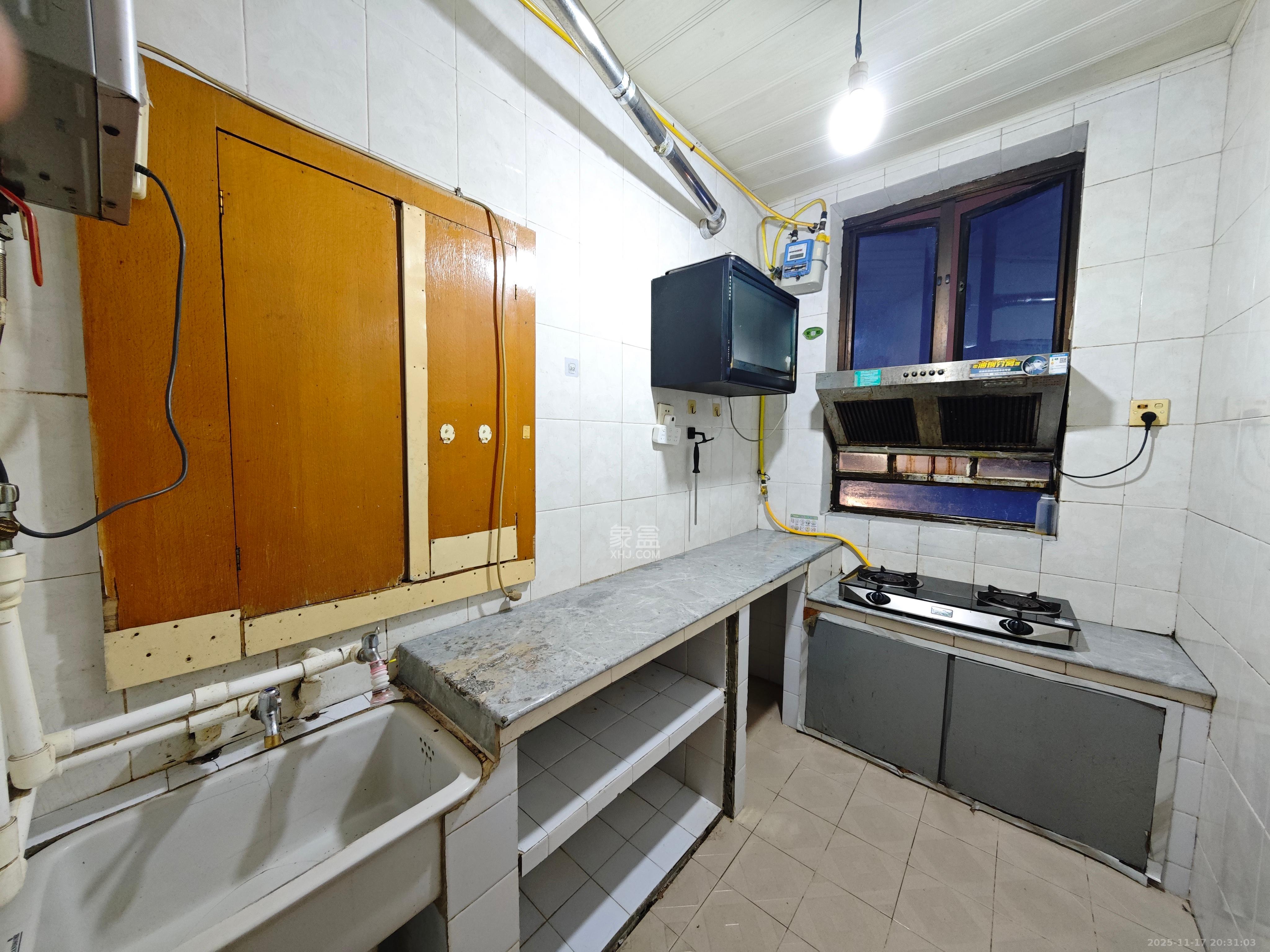 省地税局  2室2厅1卫    1800.0元/月室内图