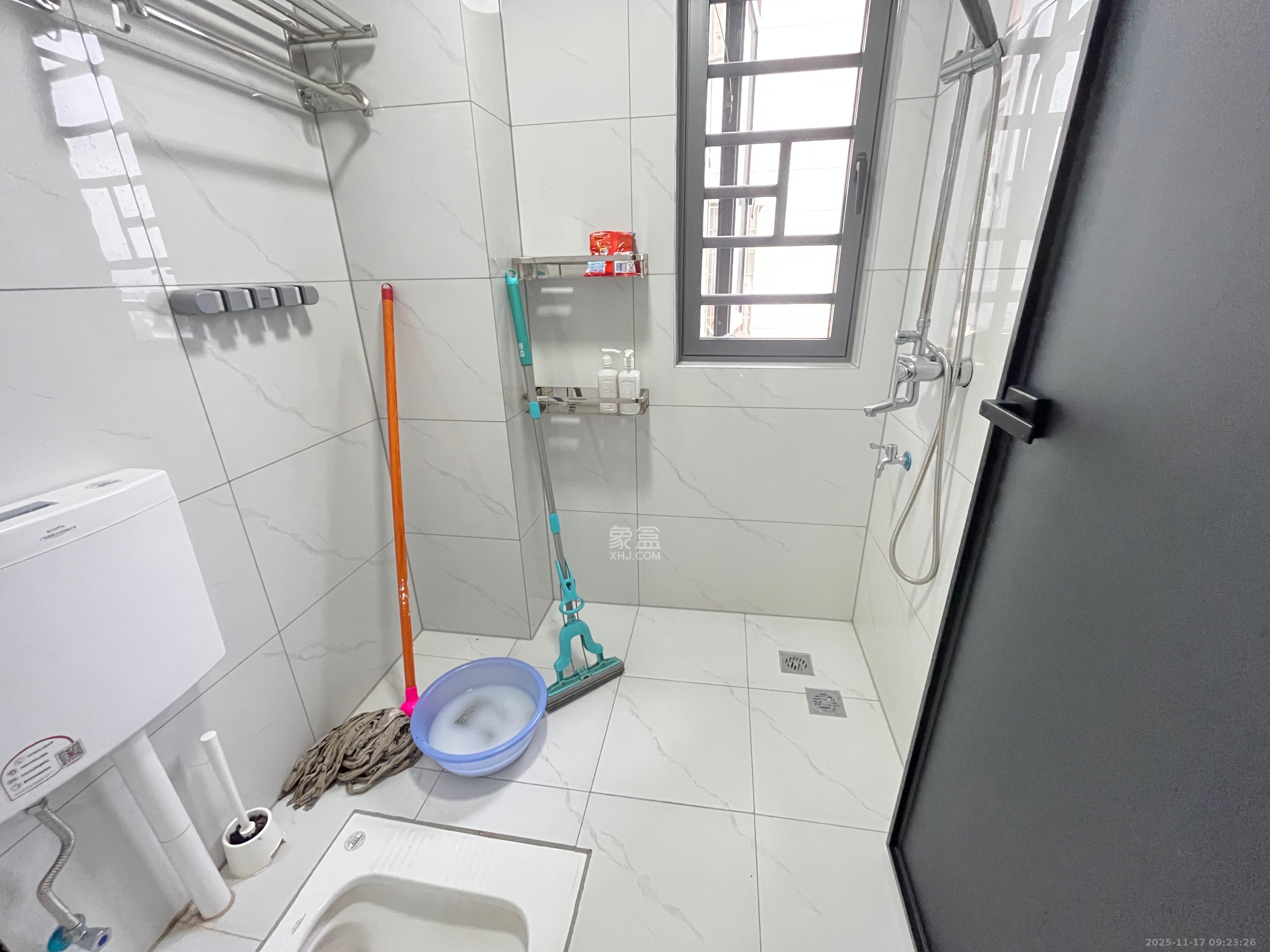 栖凤佳园  2室2厅1卫    2500.0元/月室内图