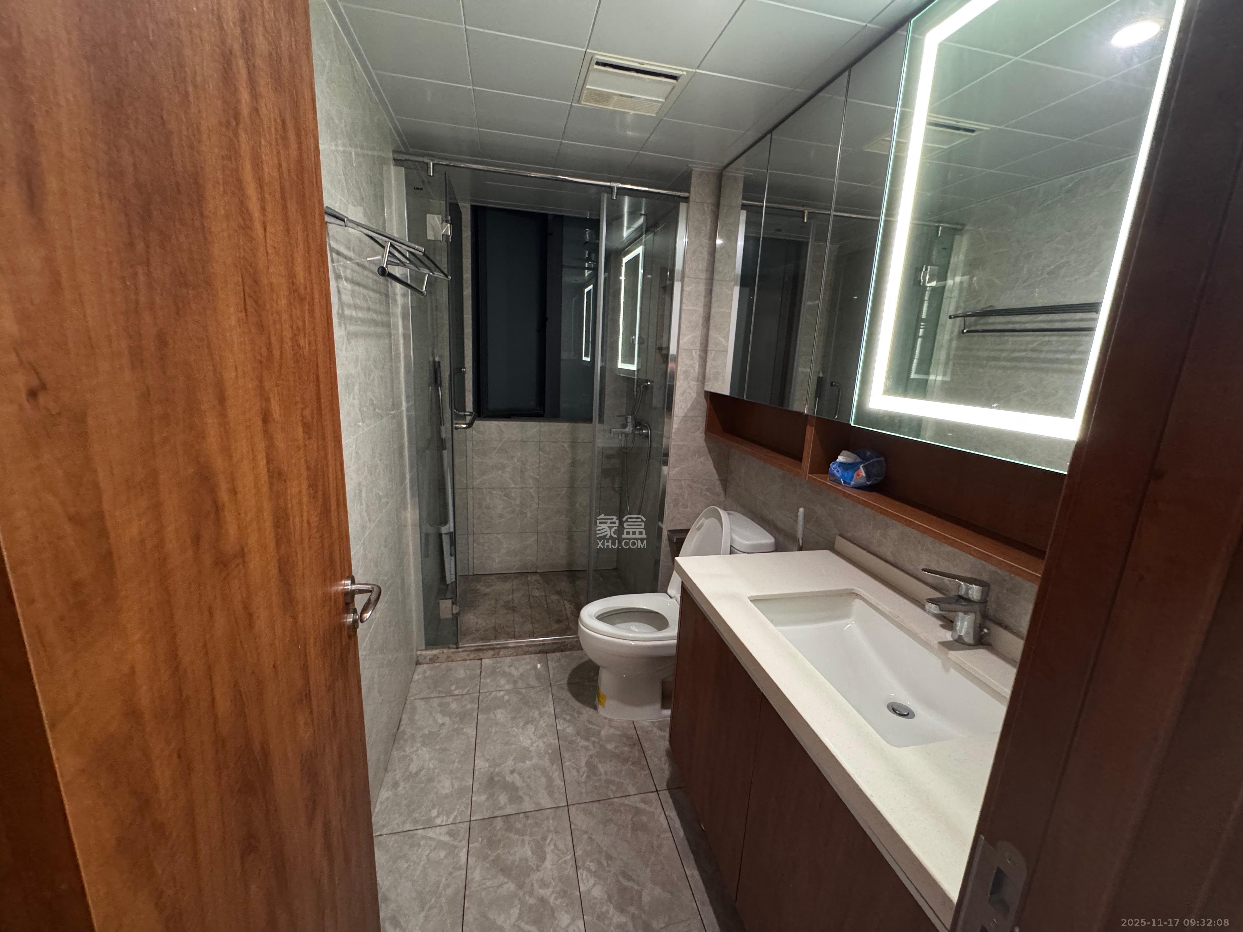 旭辉都会山  3室1厅2卫    3500.0元/月室内图