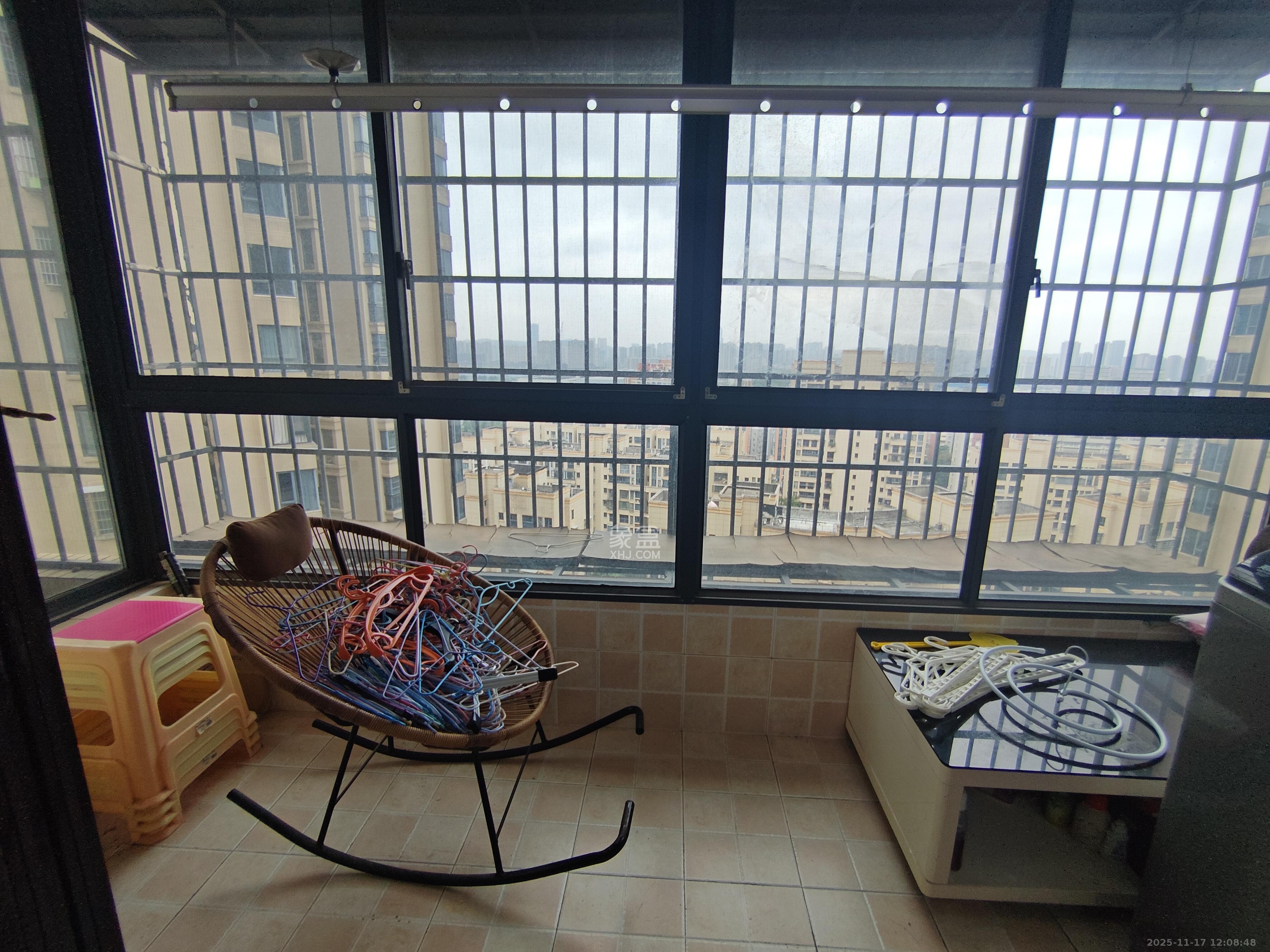 保利麓谷林语B区  3室2厅1卫    2300.0元/月室内图