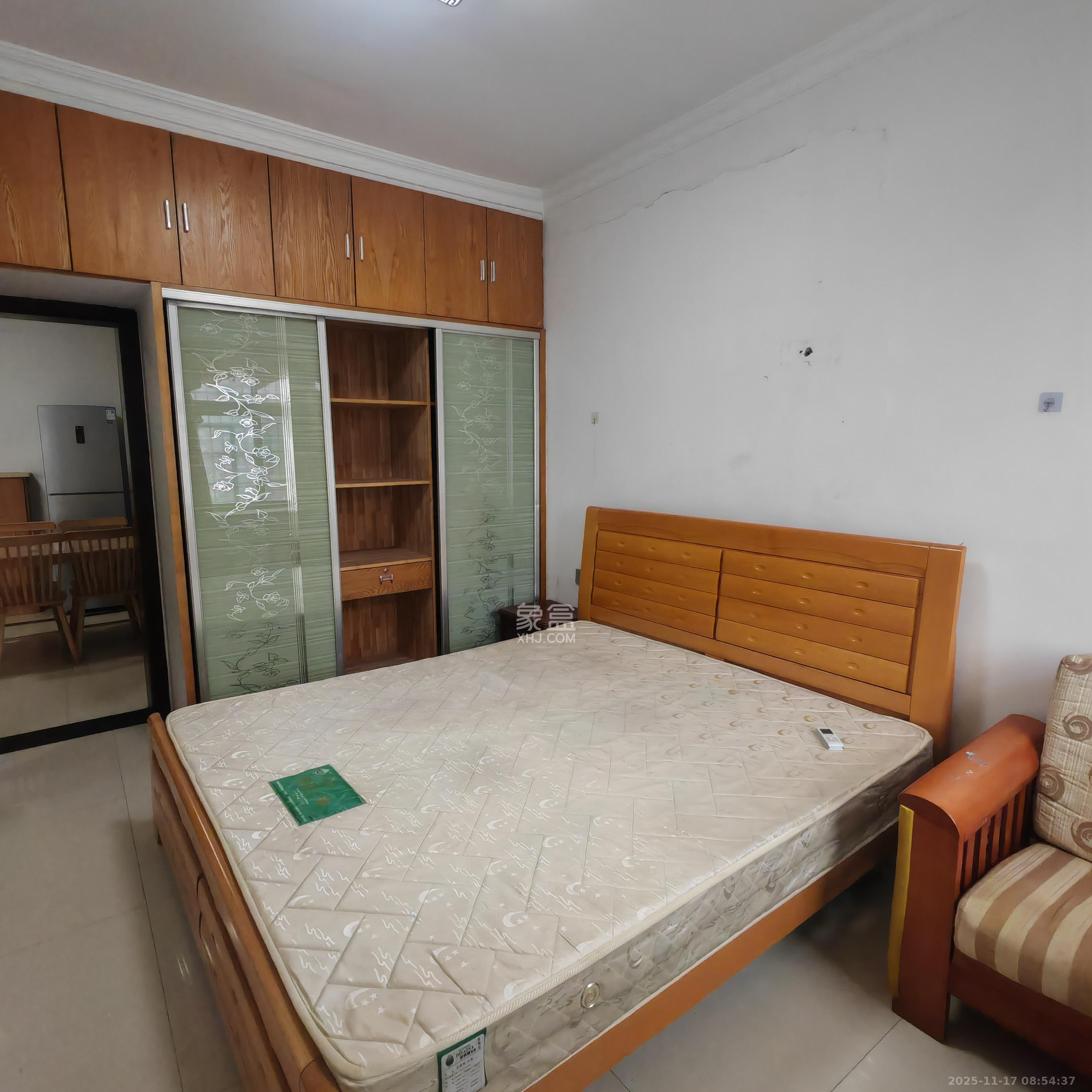 洋湖景园  2室1厅1卫    2000.0元/月室内图