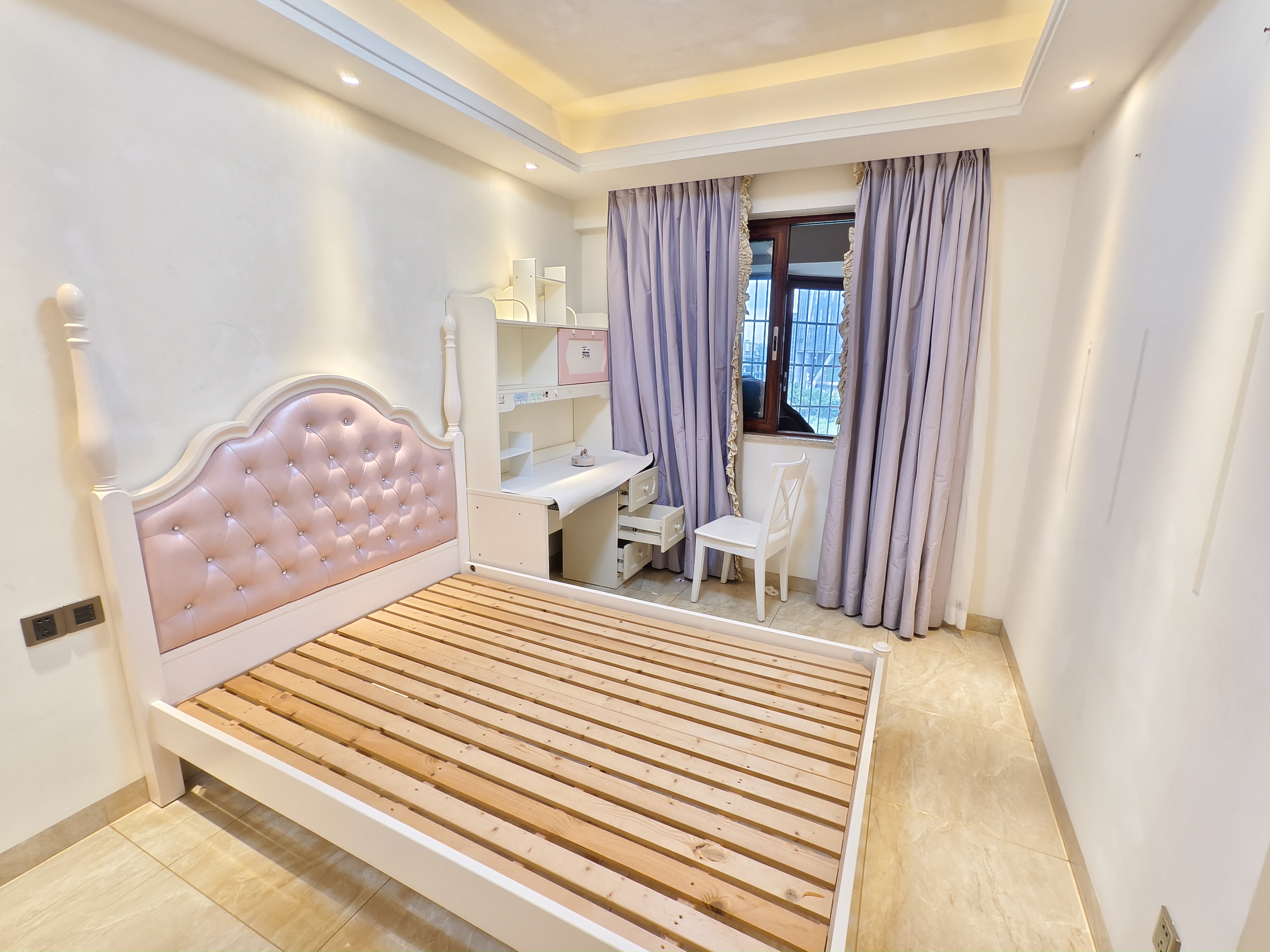 国兴城（C区）  4室2厅2卫    4800.0元/月室内图