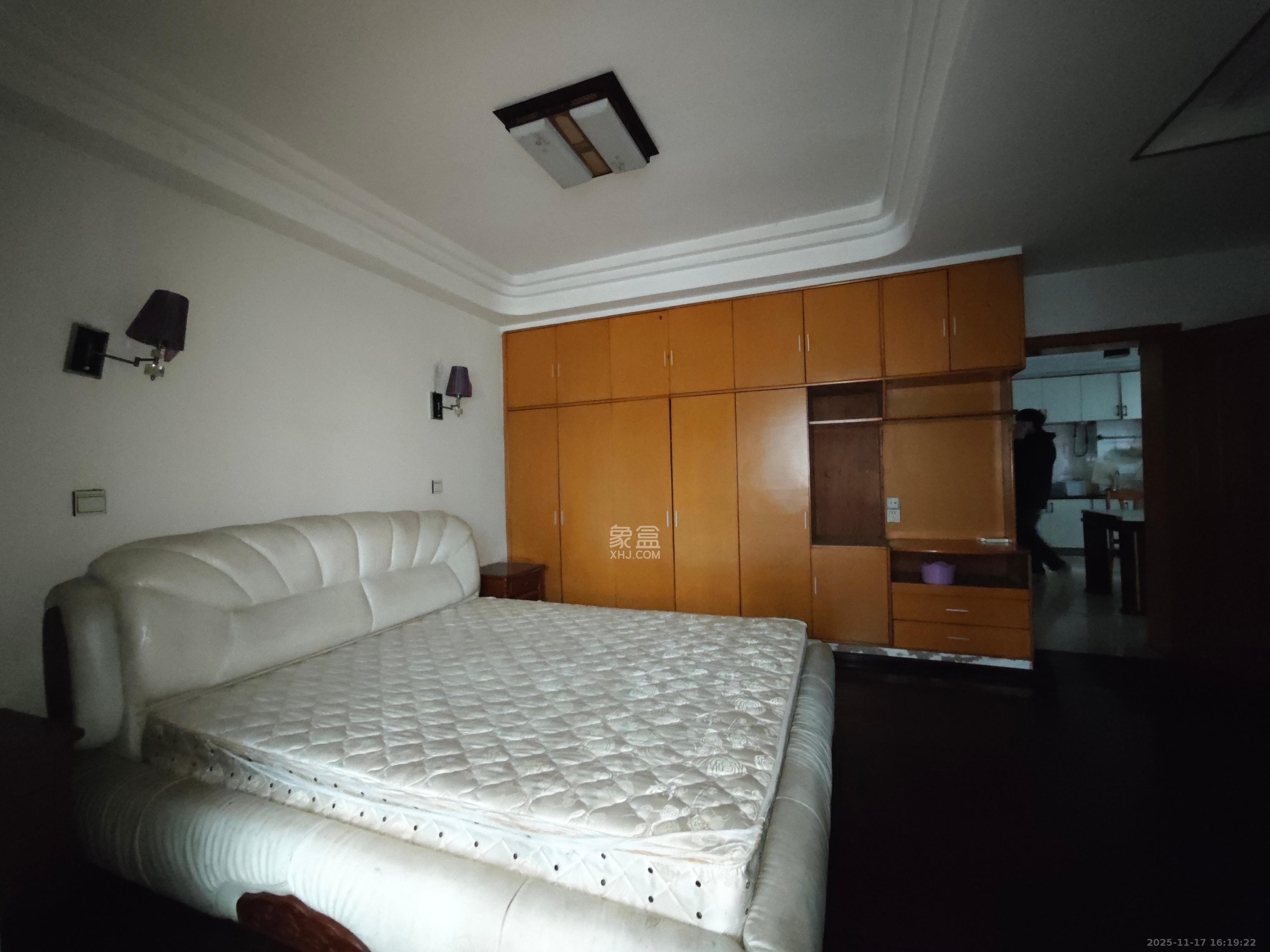 学宫街散盘 3室2厅2卫 2500.0元/月 学宫街散盘 3室2厅2卫 2500.0元/月室内图