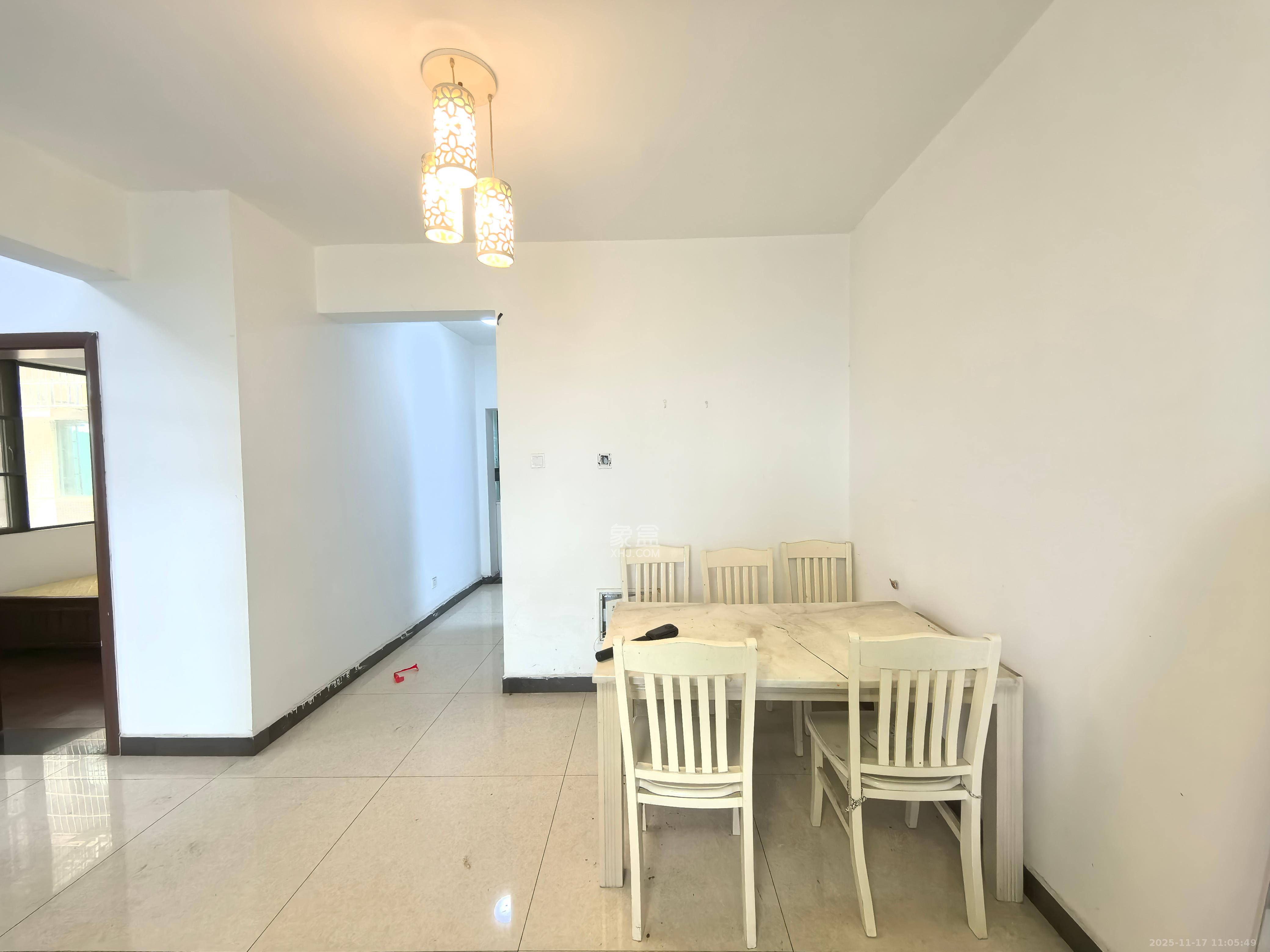 西韵佳苑  2室2厅1卫    2400.0元/月室内图