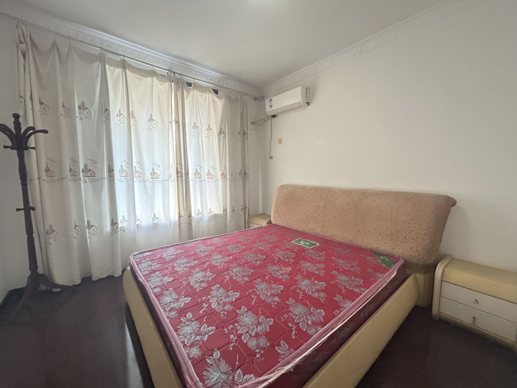 慧泽园（城院教师新村）  4室2厅2卫    1700.0元/月室内图