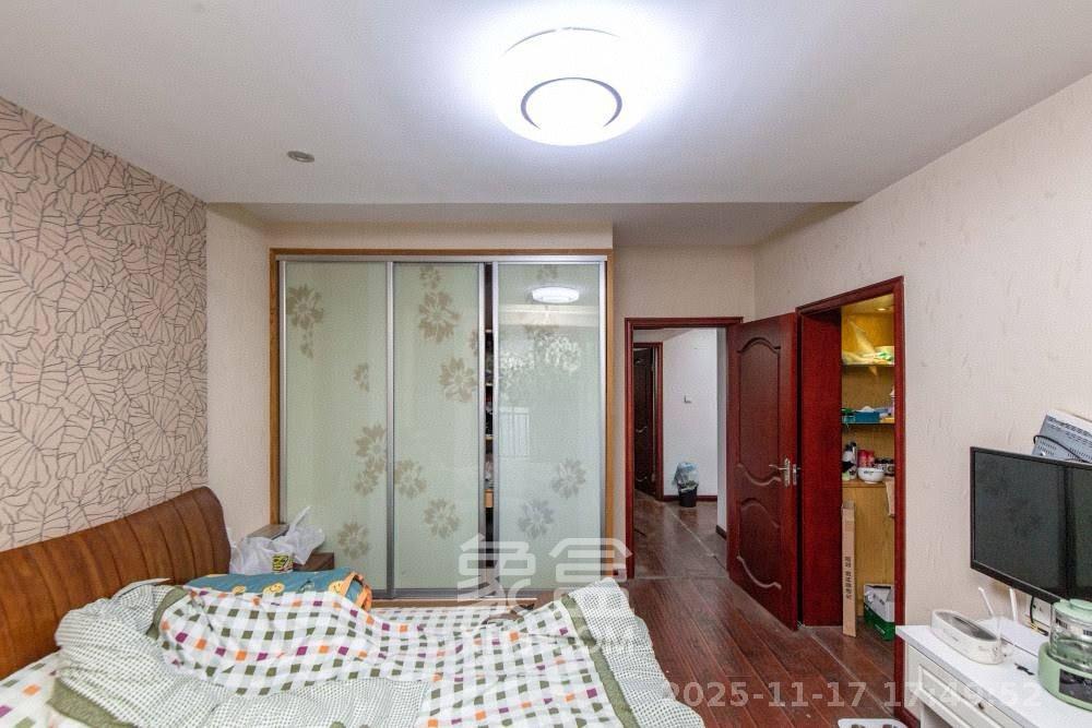 香雨一品 4室2厅2卫 3000.0元/月 香雨一品 4室2厅2卫 3000.0元/月室内图