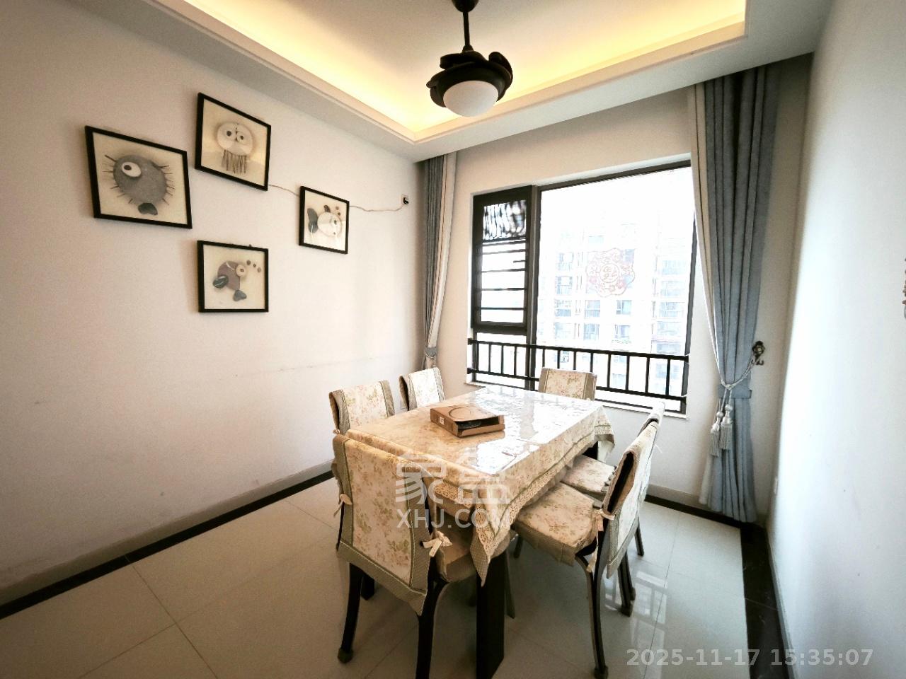 珠江郦城薰衣道  3室2厅1卫    2300.0元/月室内图