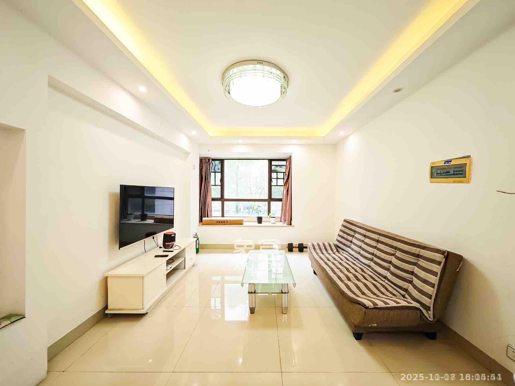 山语城二期  3室1厅1卫    1750.0元/月