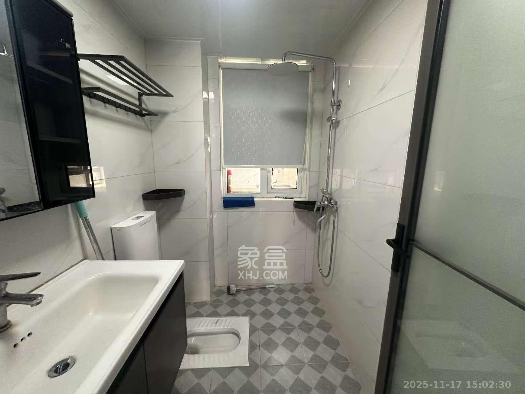 友兴家园  2室1厅1卫    2500.0元/月室内图