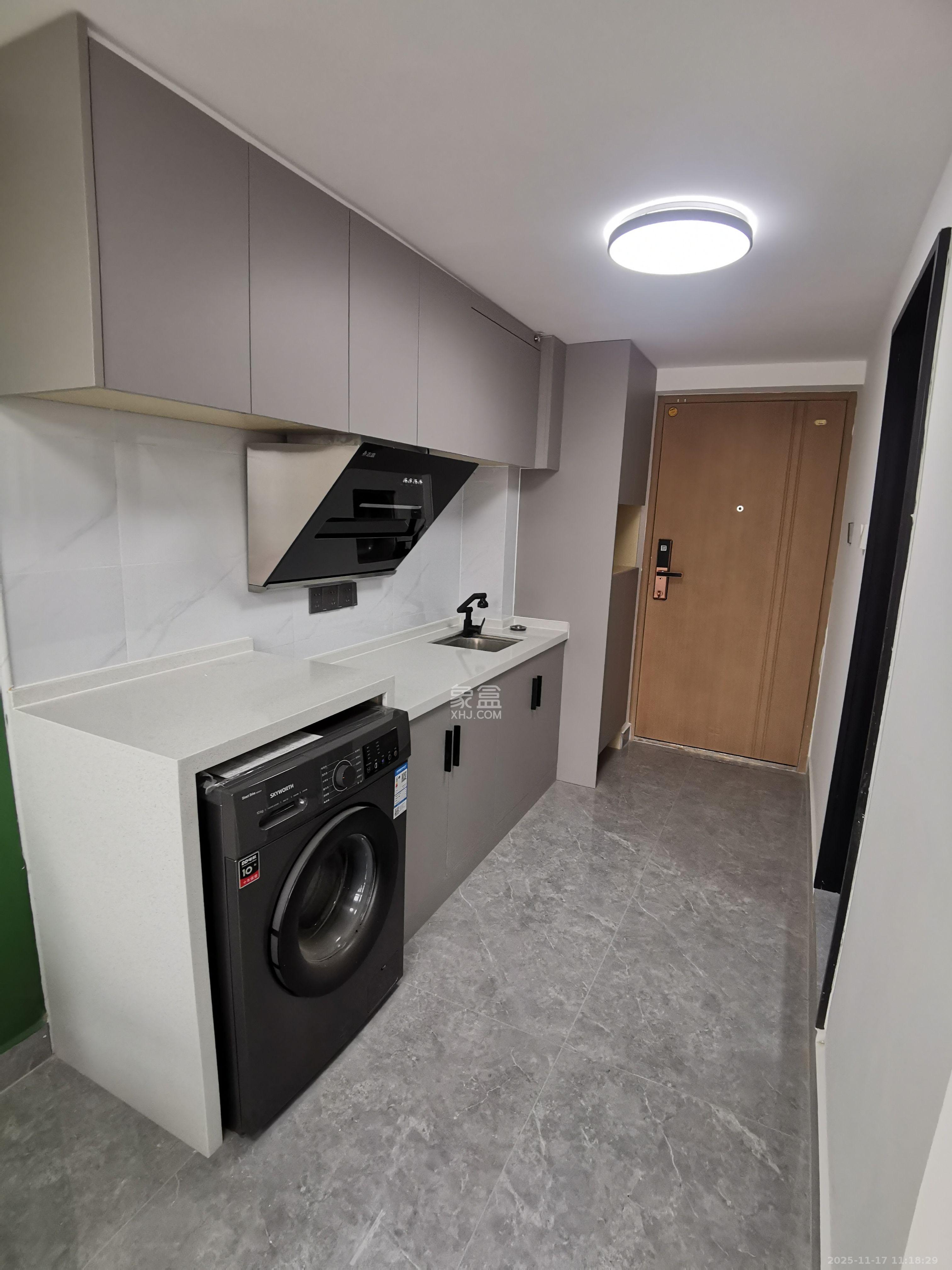 卓越江岸  2室1厅1卫    2700.0元/月室内图