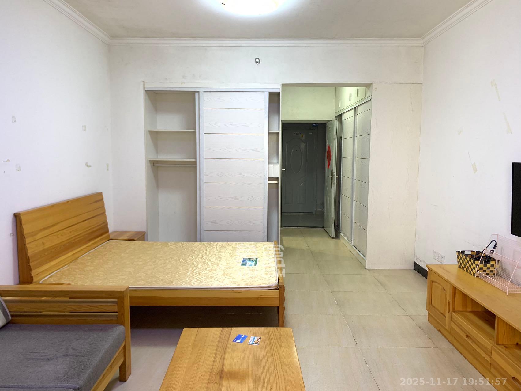 怡海星城  1室1厅1卫    950.0元/月室内图