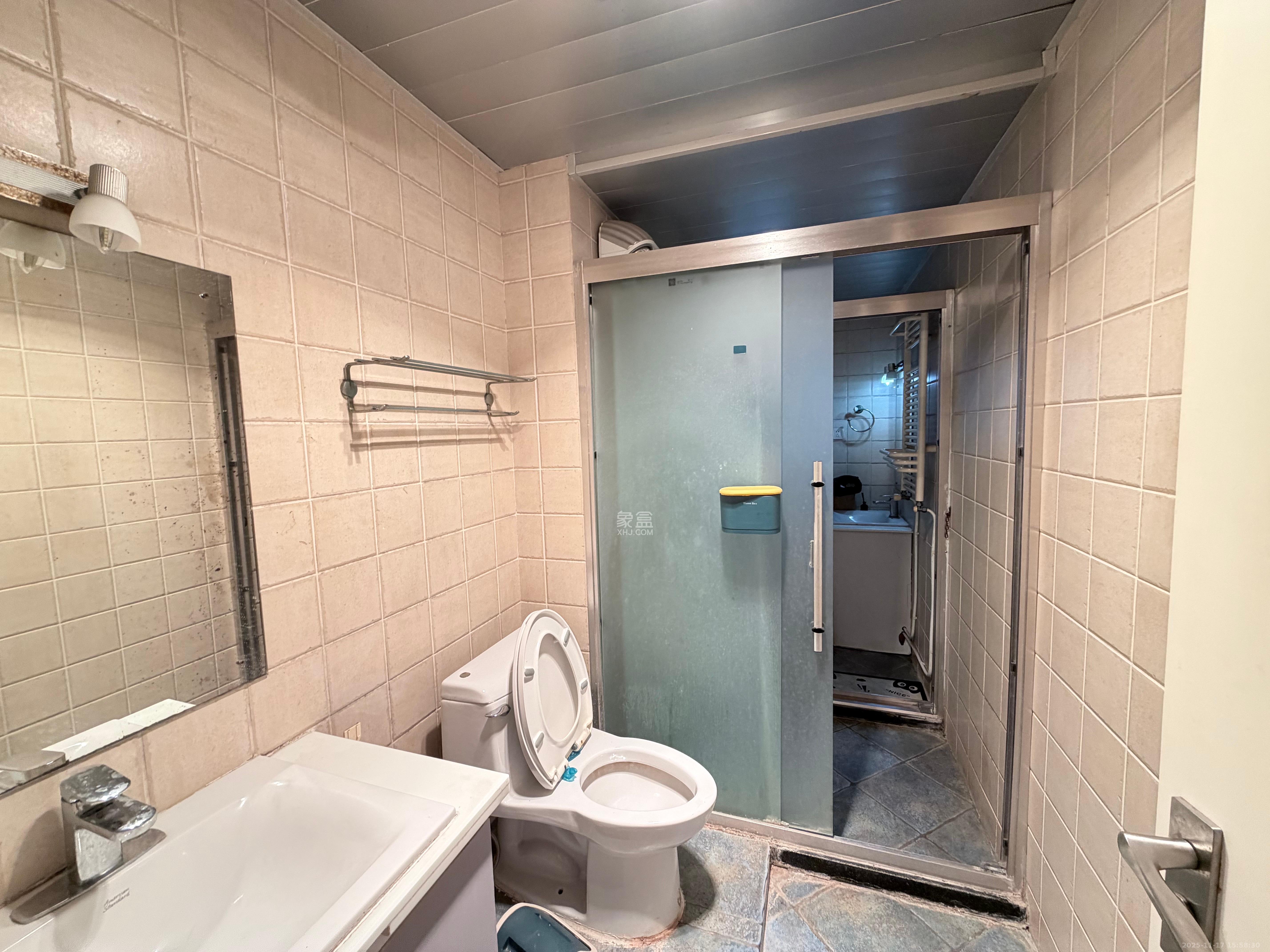 新世纪花苑  4室2厅2卫    4500.0元/月室内图