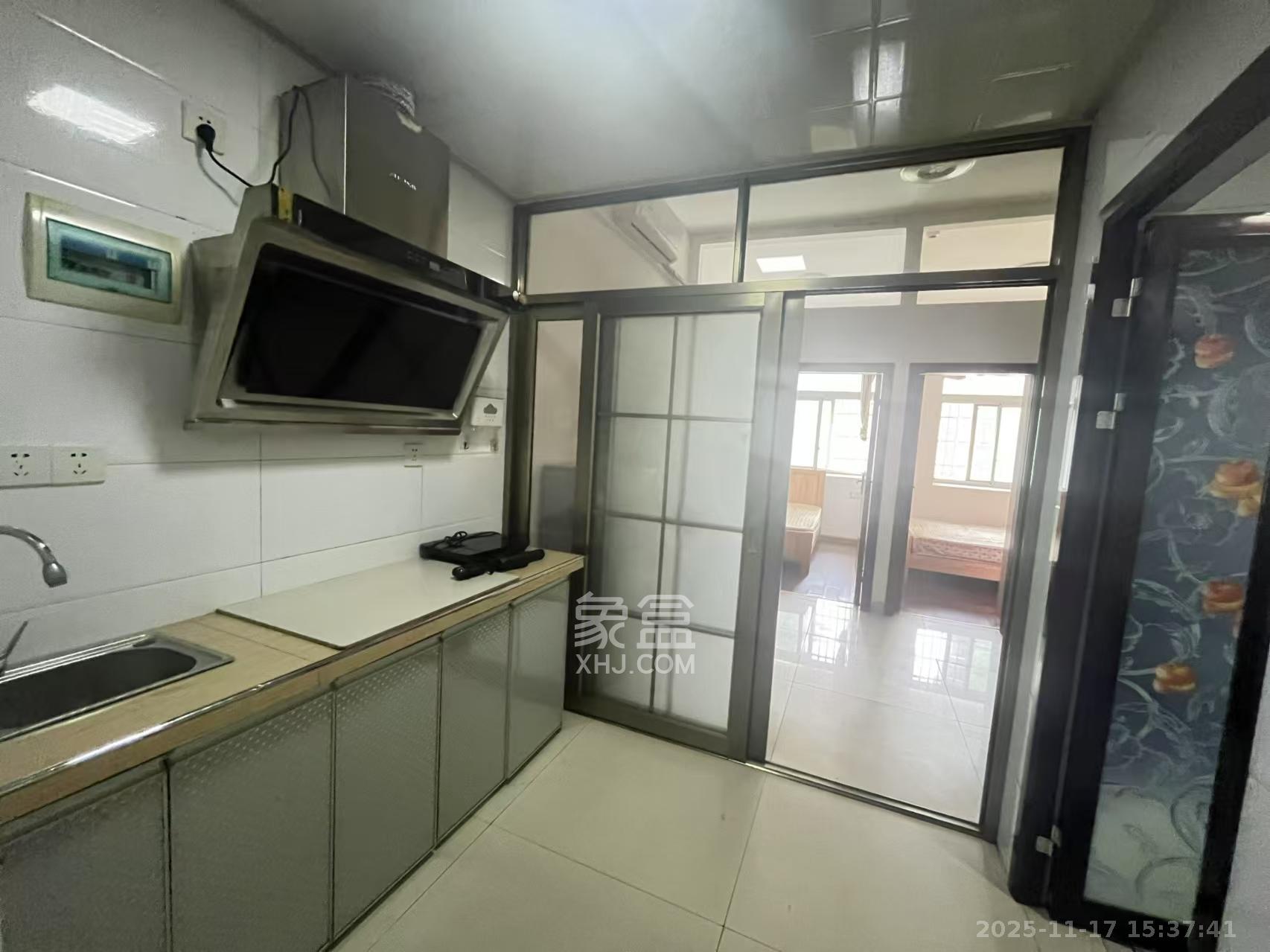 骑龙安置小区 1室0厅0卫 1300.0元/月 骑龙安置小区 1室0厅0卫 1300.0元/月室内图