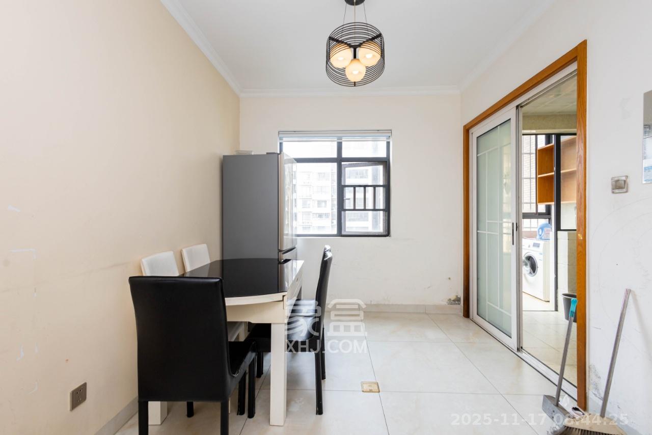 中国铁建国际城二期 3室2厅1卫 1800.0元/月 中国铁建国际城二期 3室2厅1卫 1800.0元/月室内图