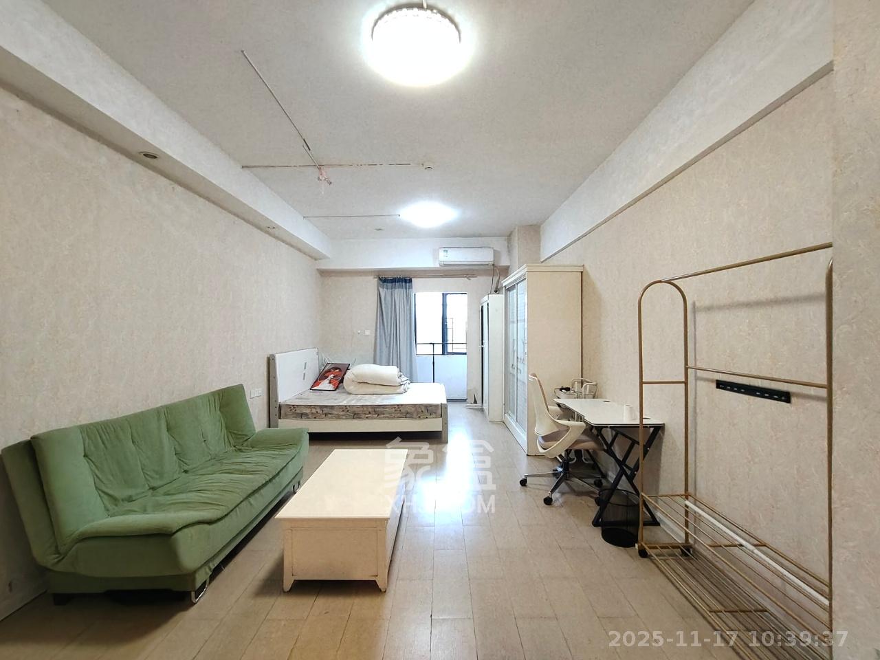 融圣国际 1室1厅1卫 1600.0元/月 融圣国际 1室1厅1卫 1600.0元/月室内图