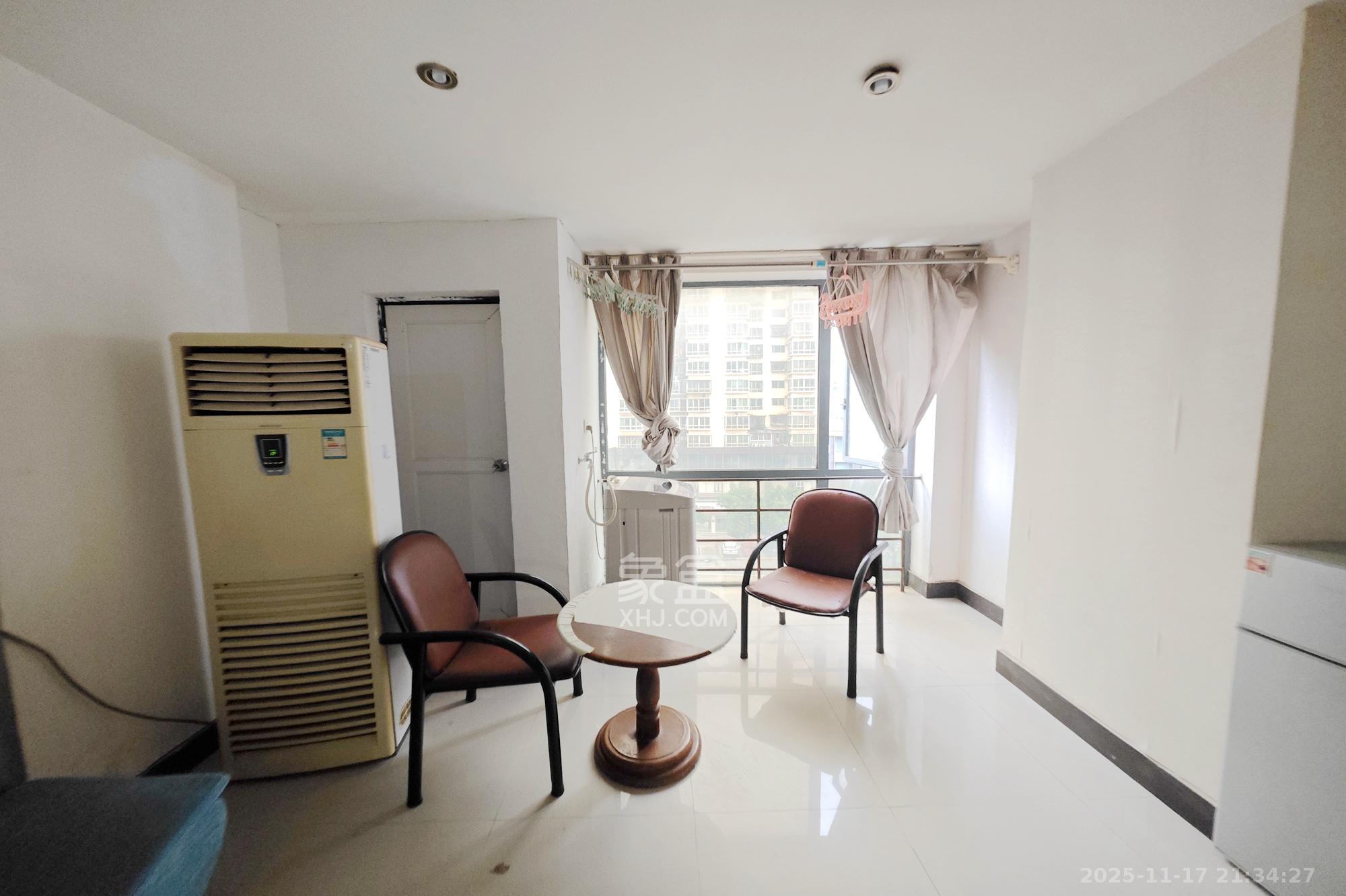 格蓝康都 1室1厅1卫 47.0万 格蓝康都 1室1厅1卫 47.0万卧室