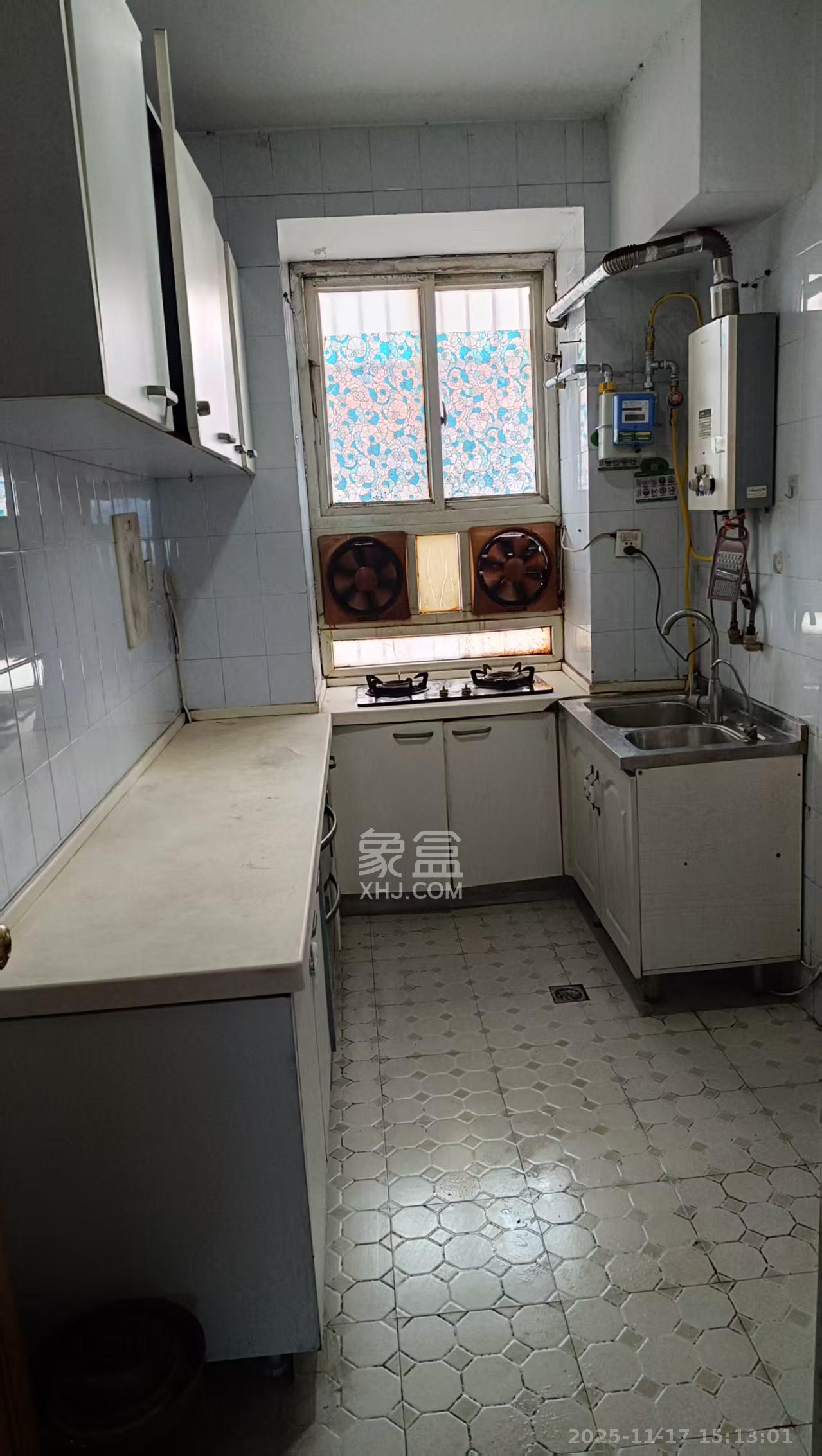 建湘新村 3室1厅1卫 1800.0元/月 建湘新村 3室1厅1卫 1800.0元/月室内图