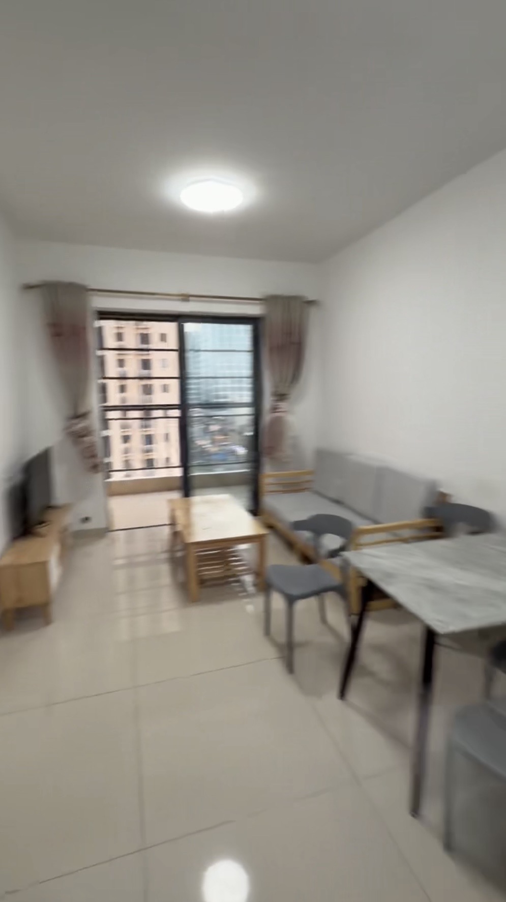 美舍嘉苑二期  2室1厅1卫    2300.0元/月室内图