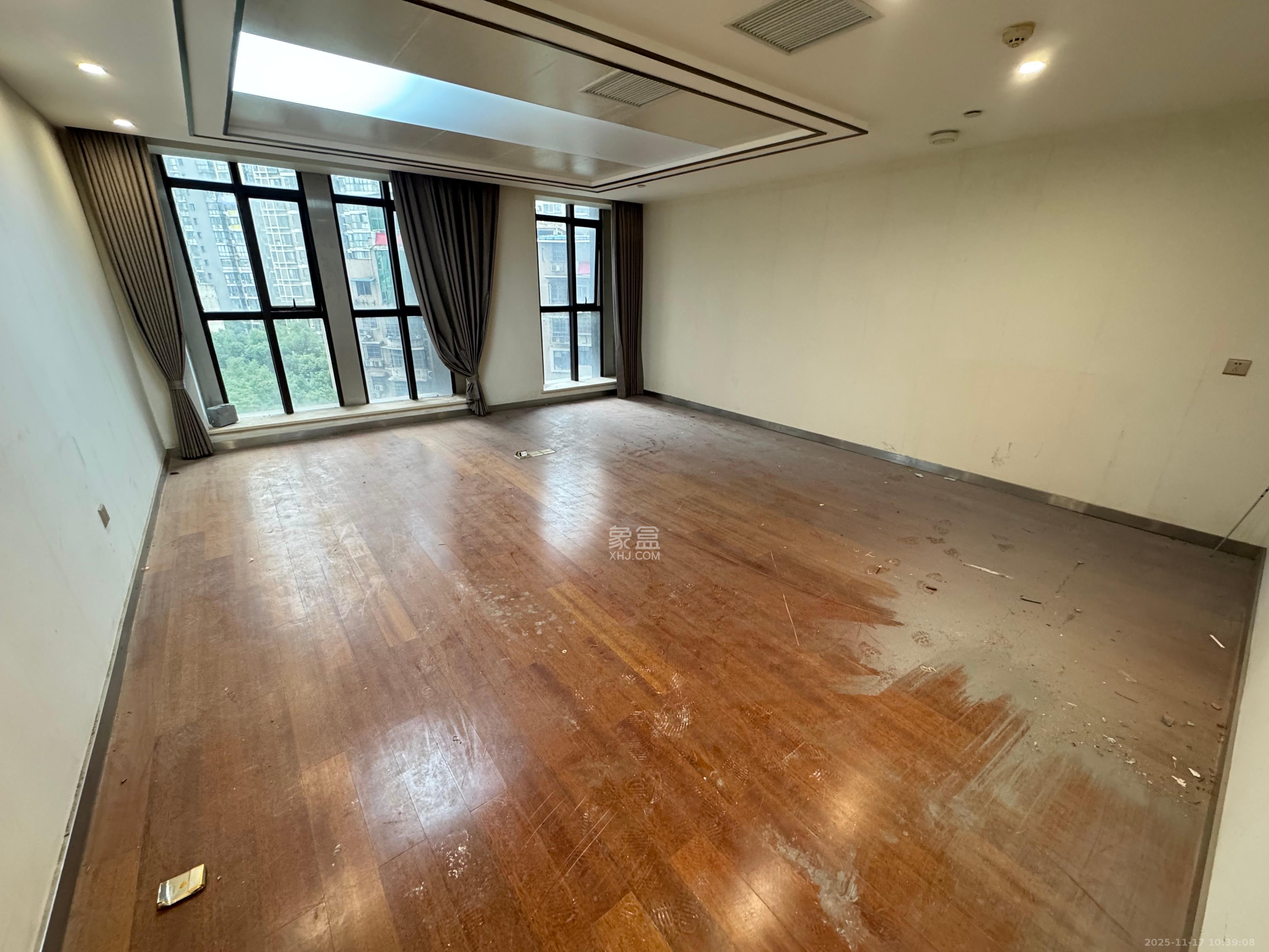 大财门公寓  1室0厅0卫    2500.0元/月