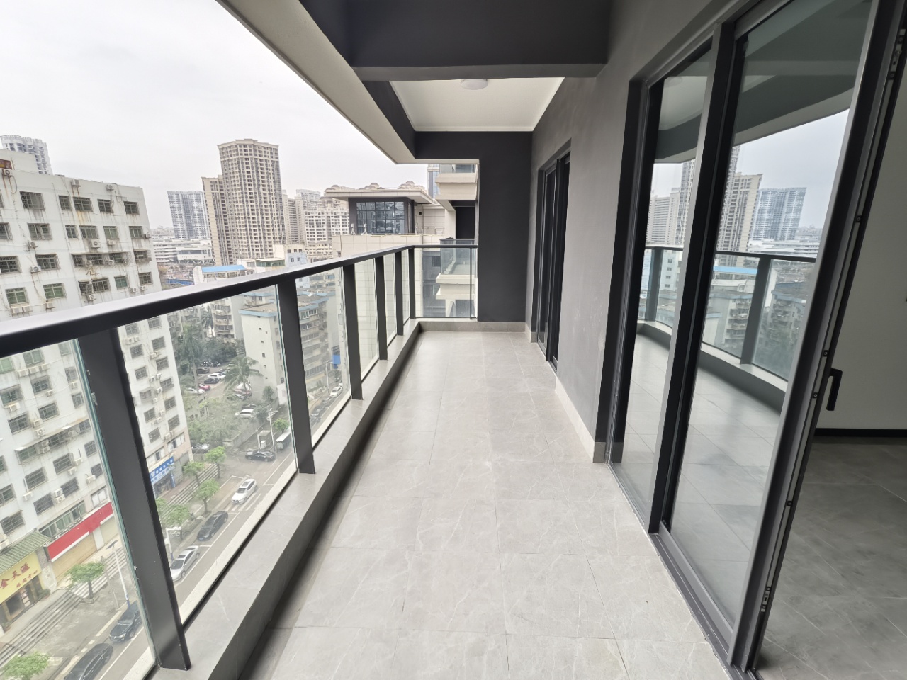 元垄望品  3室2厅2卫    4000.0元/月室内图