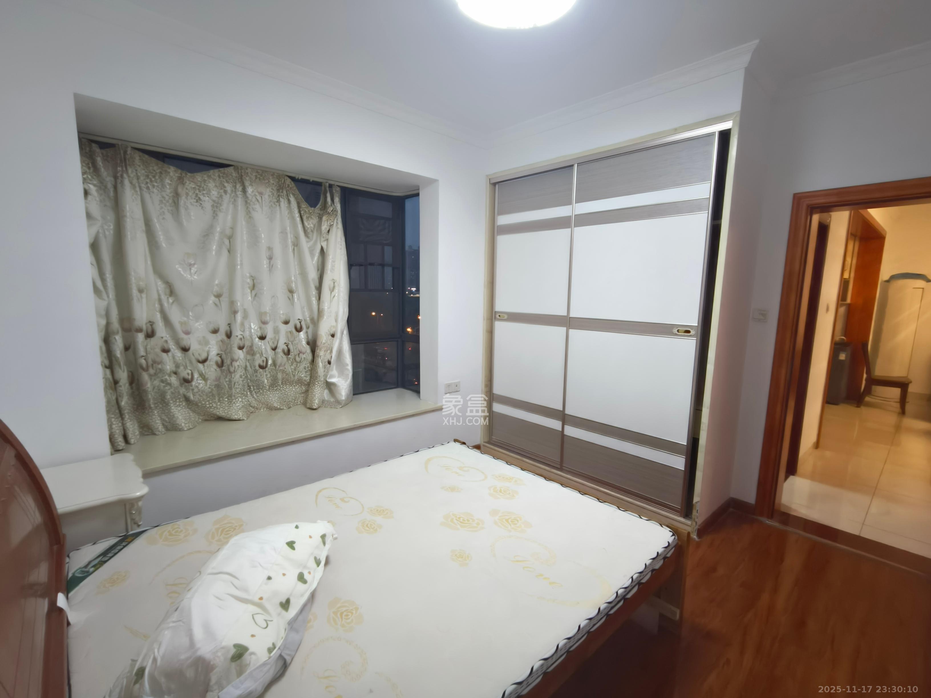 秀峰景园(领秀峰) 1室1厅1卫 1600.0元/月 秀峰景园(领秀峰) 1室1厅1卫 1600.0元/月室内图