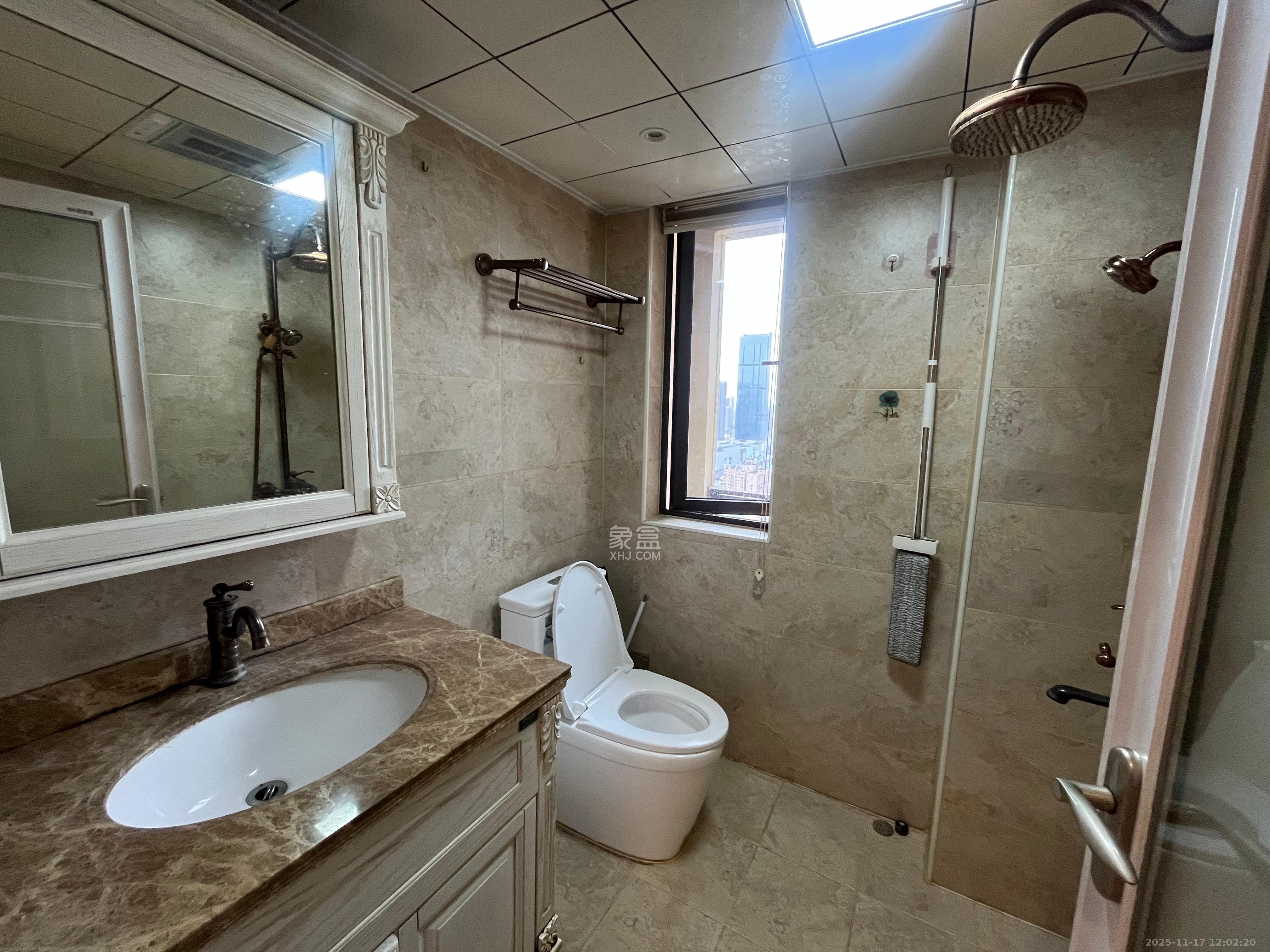 保利西海岸B区 2室2厅1卫 3500.0元/月 保利西海岸B区 2室2厅1卫 3500.0元/月室内图