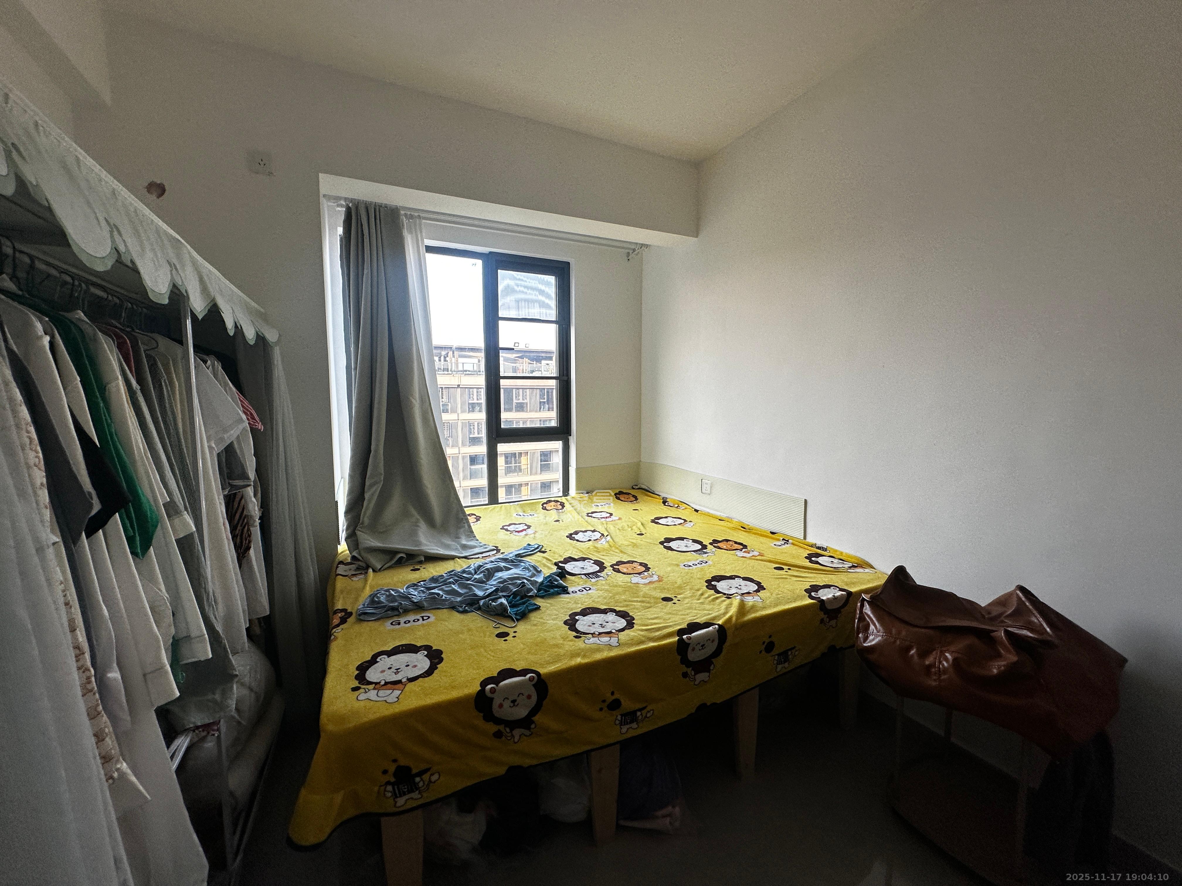 光大云启  3室2厅2卫    75.0万卧室