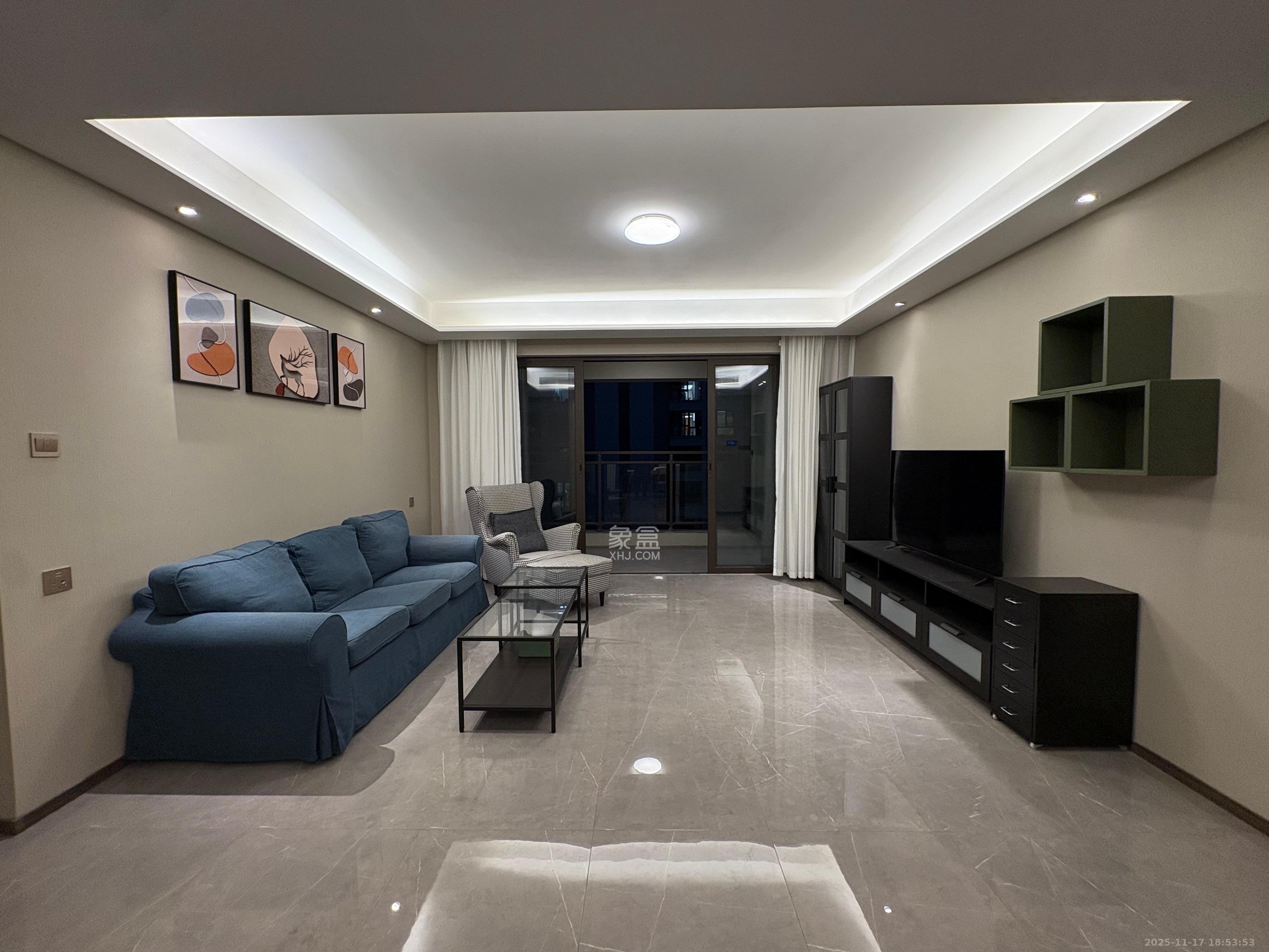 龙湖江与城 4室2厅2卫 3500.0元/月 龙湖江与城 4室2厅2卫 3500.0元/月室内图